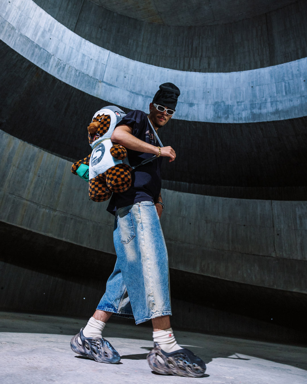 THE RIZZLER MONEYBEAR TEDDYBEAR BACKPACK