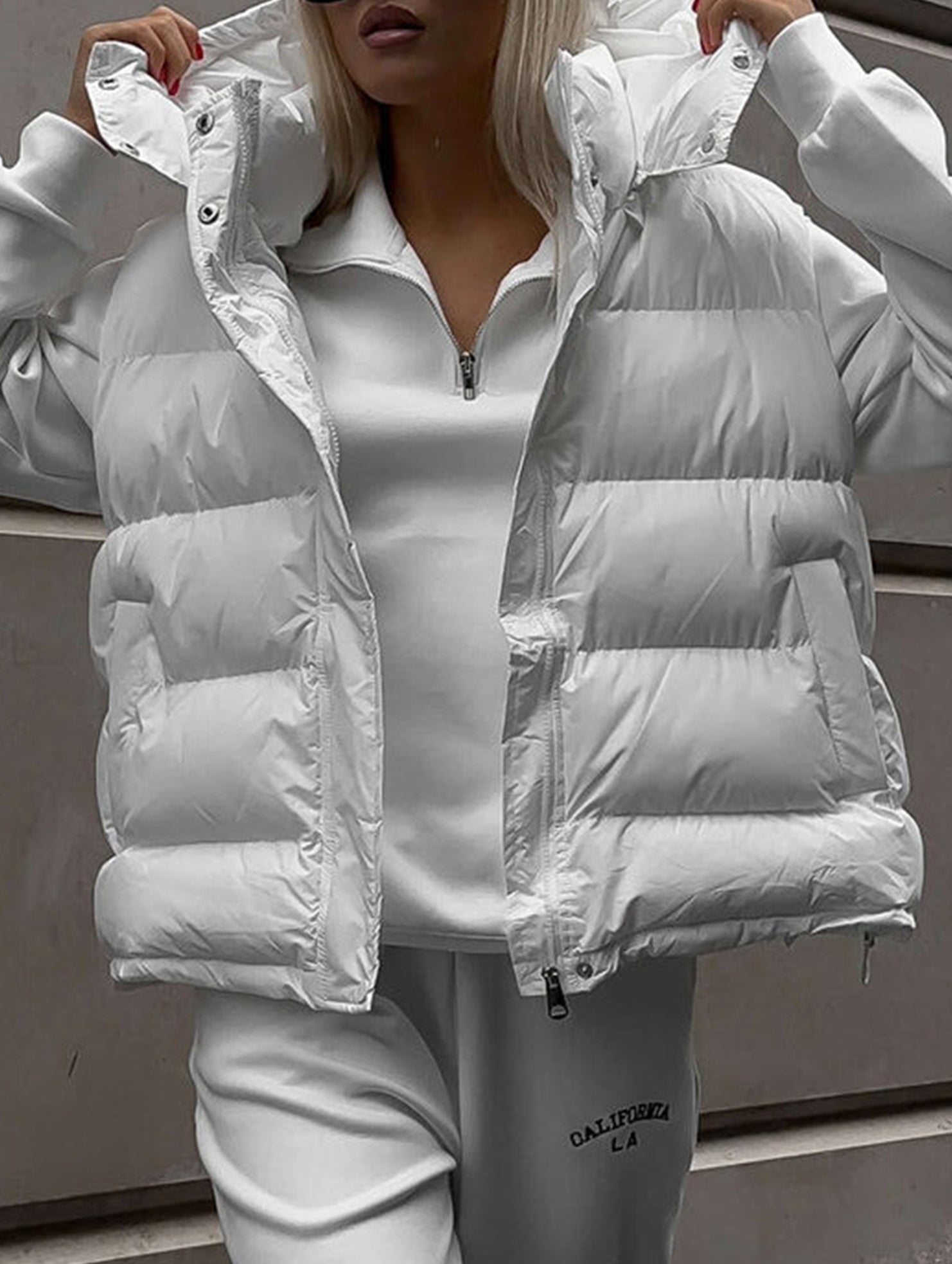 Sleeveless hooded down jacket vest