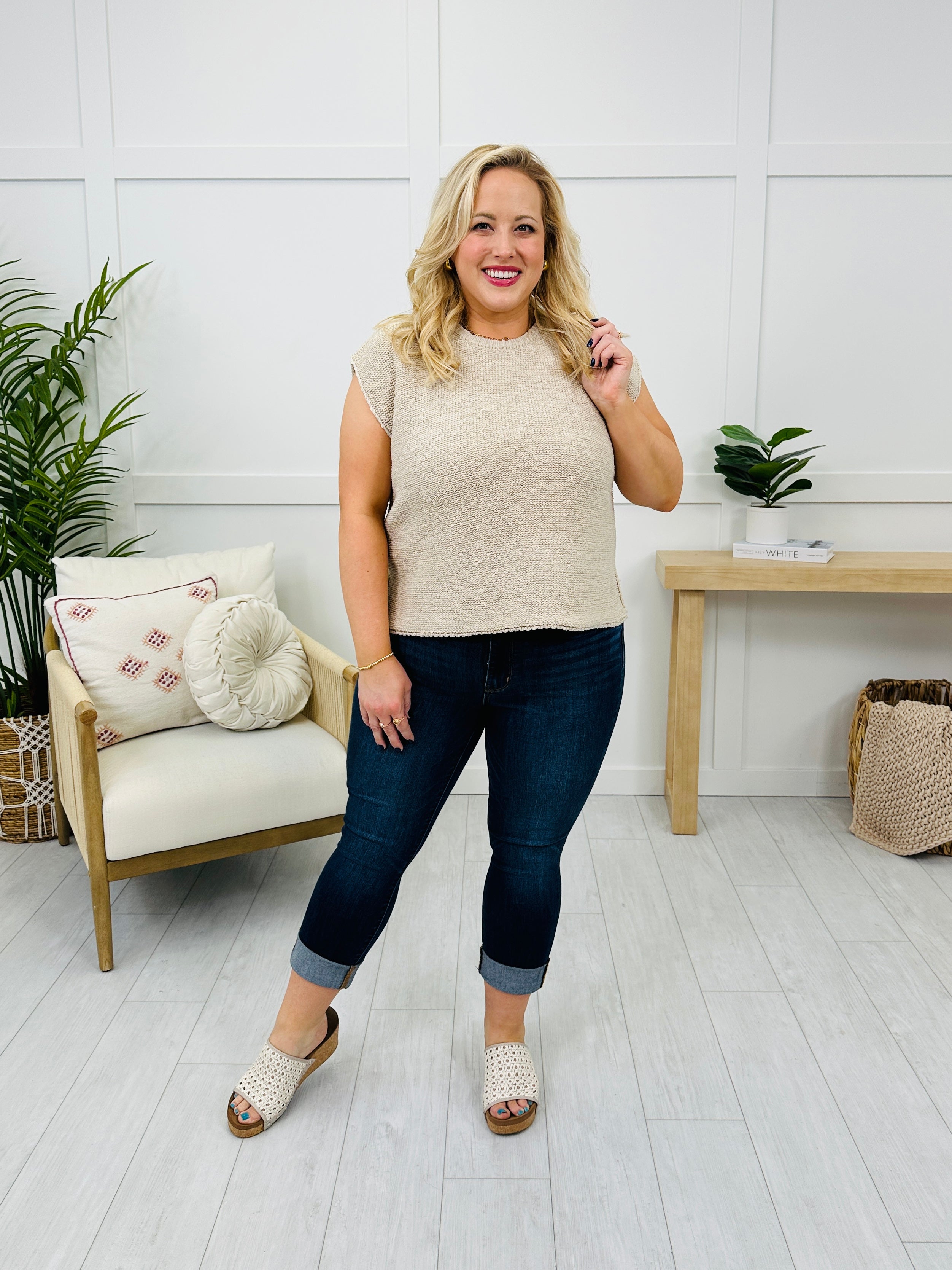 Judy Blue REG/CURVY Here Comes The Sun Capris