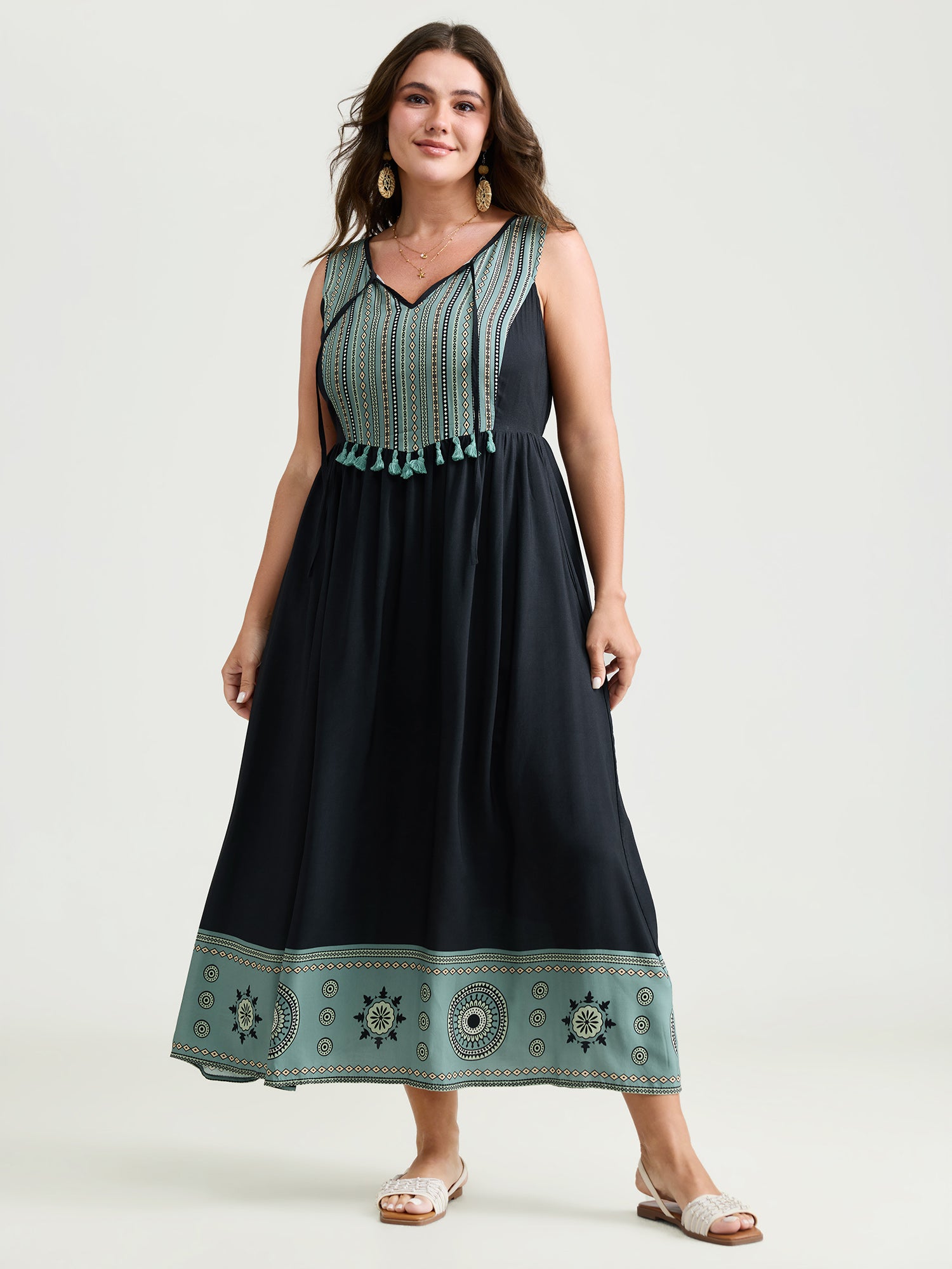 Color Contrast Floral Hem Sleeveless Midi Dress