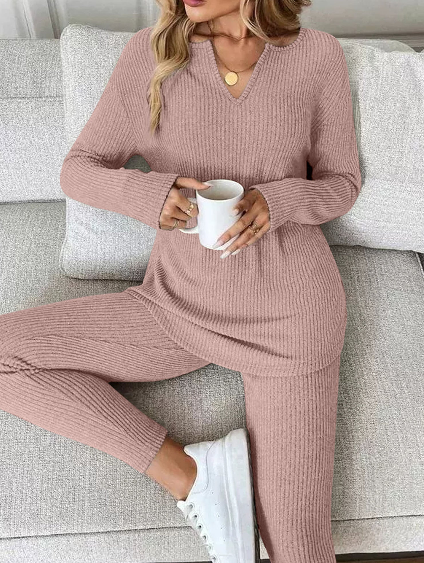 V-neck knit top and fitted trousers set for women_CWSS01460
