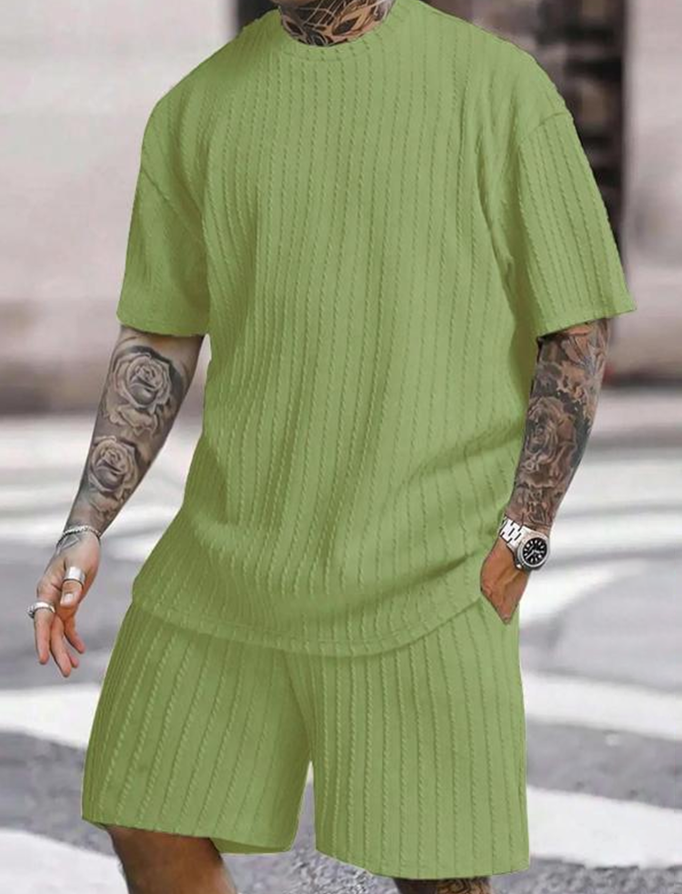 Men's Summer 2-Piece Outfit- Loose Casual Crewneck T-Shirt & Pocket Shorts for Daily Outdoor Wear