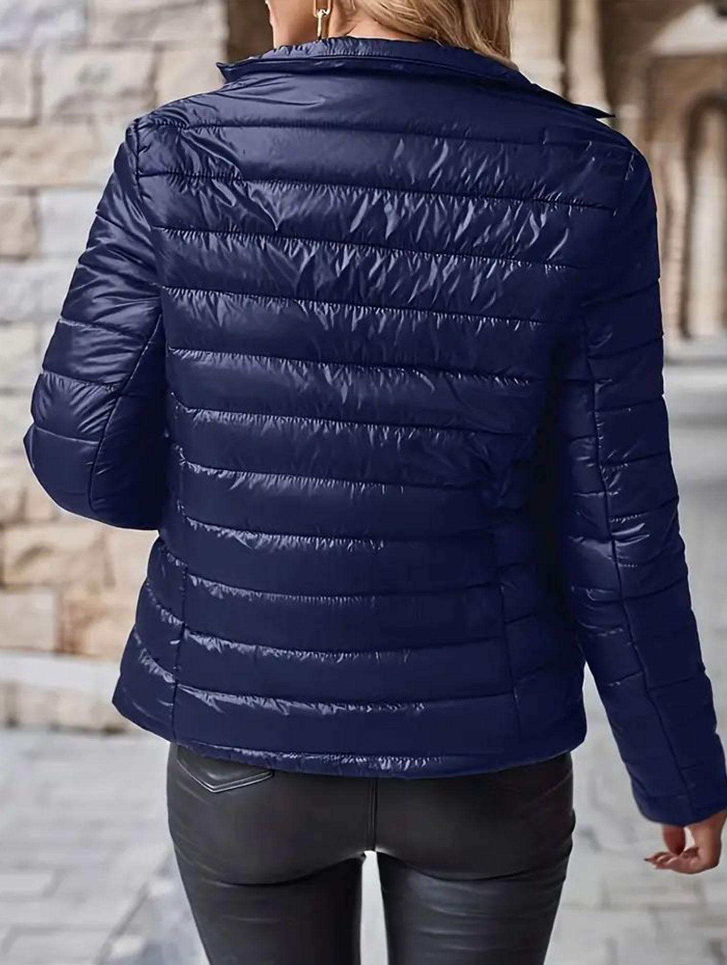 Short, slim-fitting, stand-up collar cotton coat