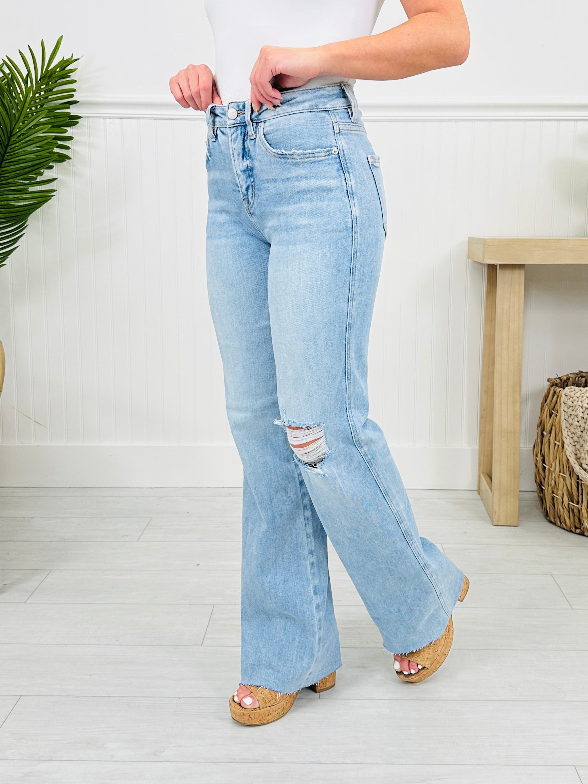 MOCO Exclusive Just Like That Wide Leg Jeans