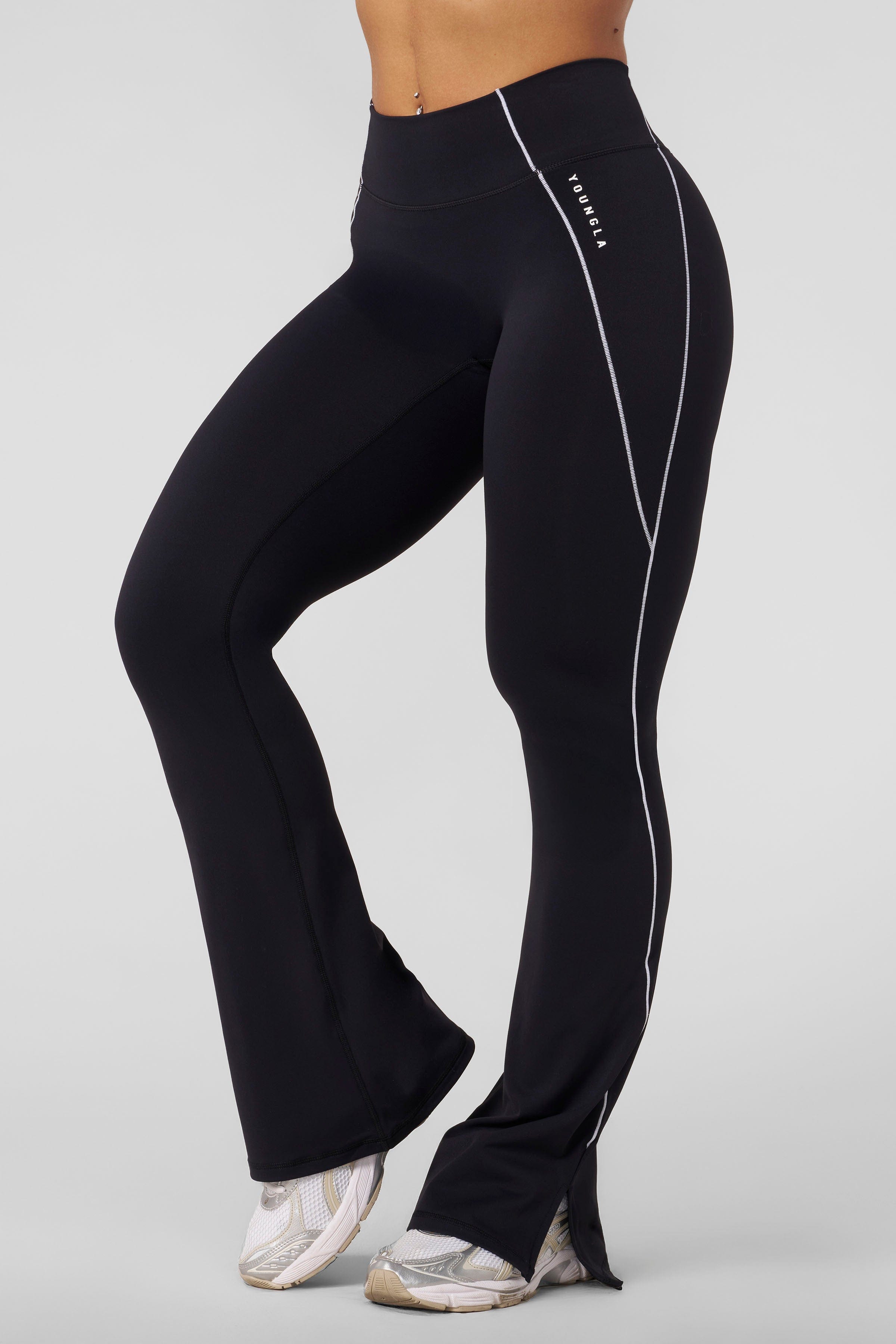 W285 - Elevate Flare Leggings