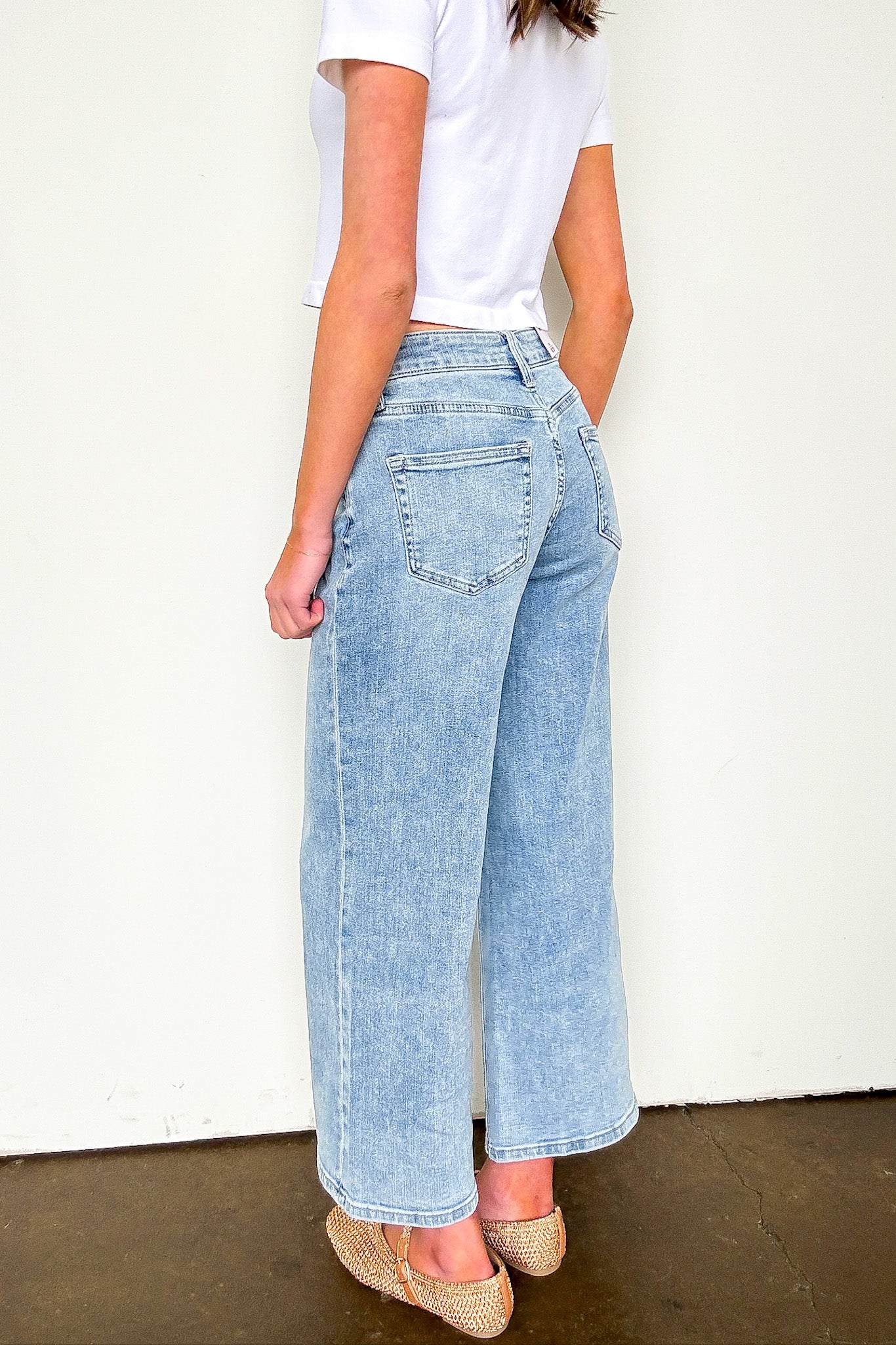 Mid Rise Wide Leg Crop Pants