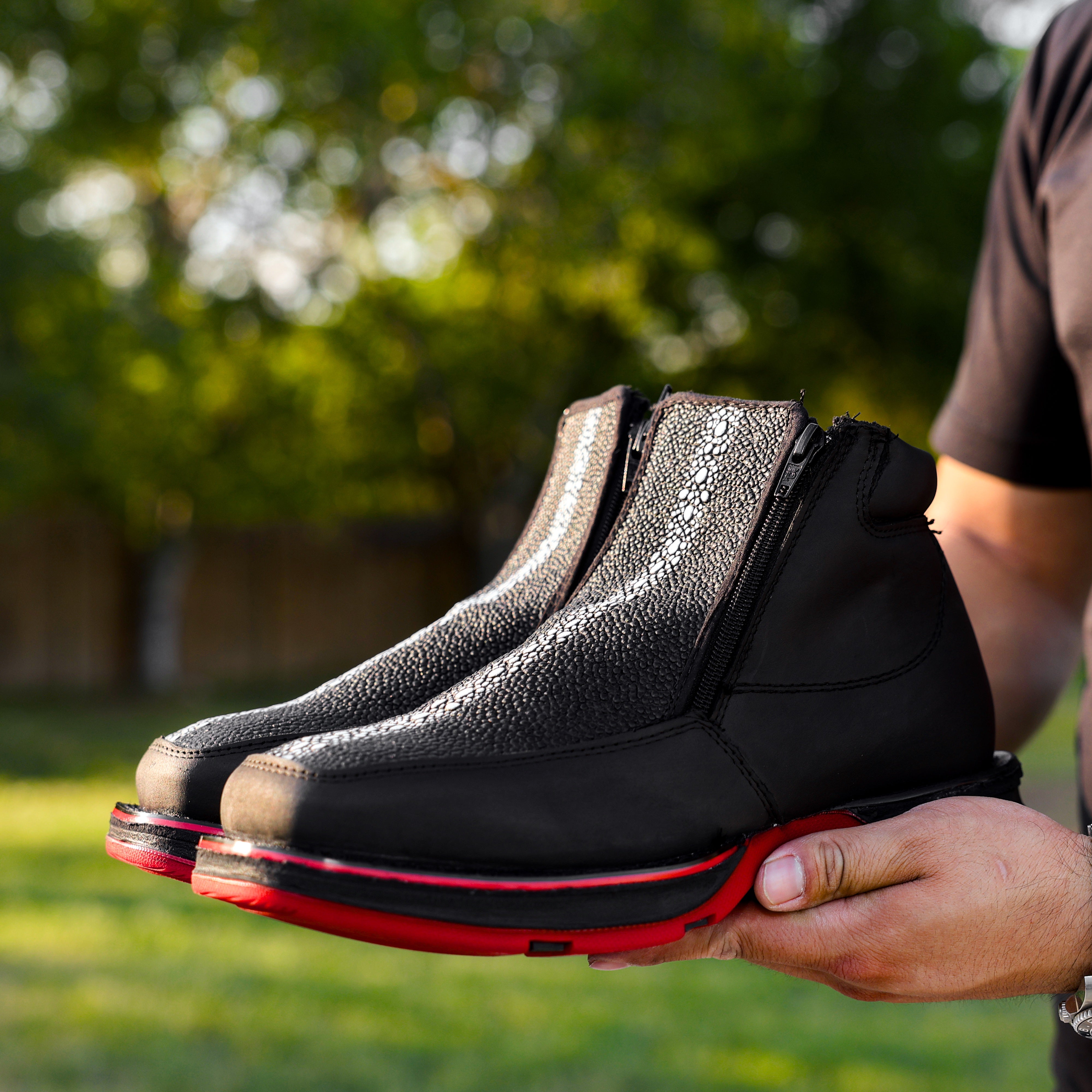 Black Stingray Leather Botin With 3D Lightweight Soles - Square Toe