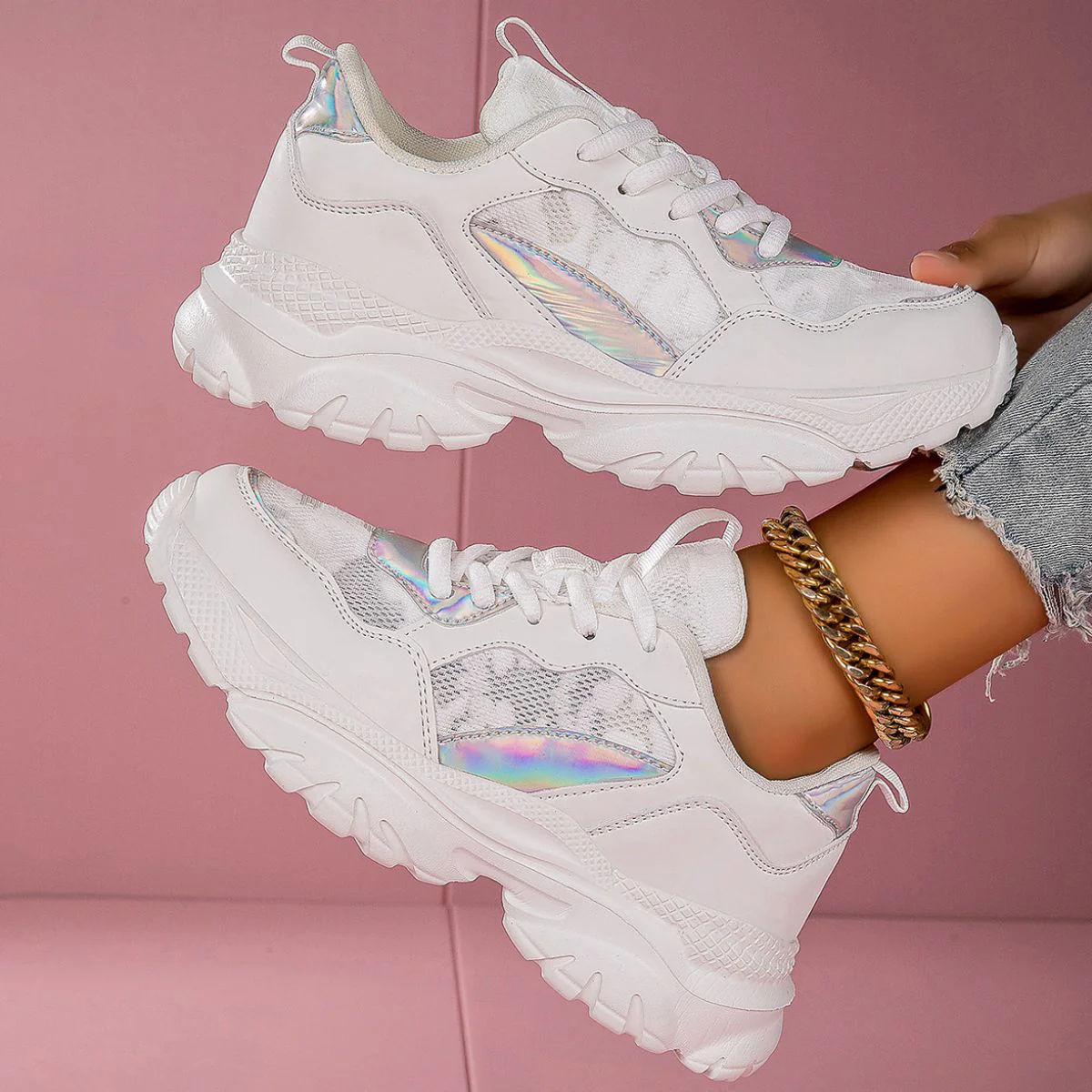 Round Toe Platform Athletic Shoe (2 color options)