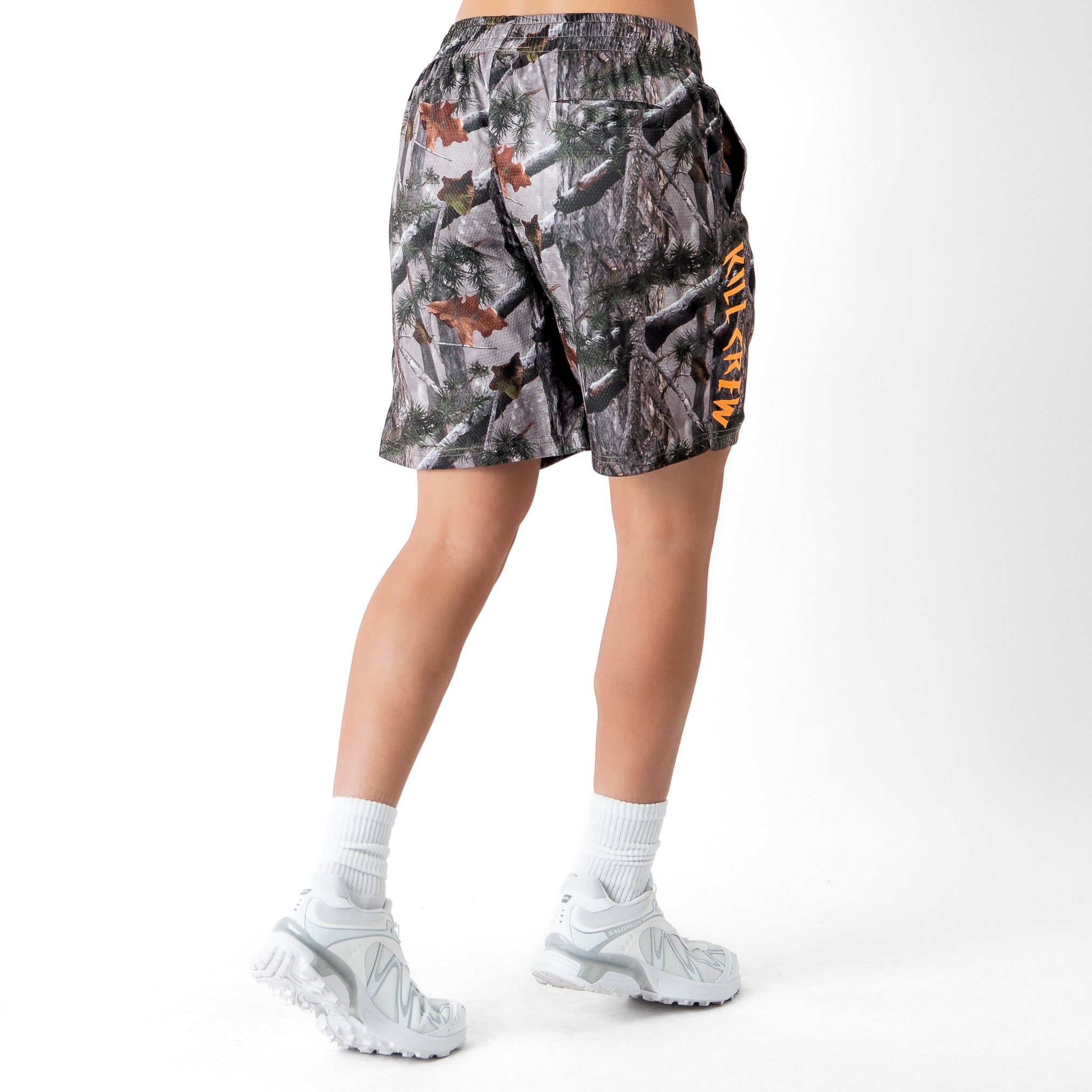 RELAXED CUT SHORTS EMBROIDERED FLAG - CAMO / ORANGE