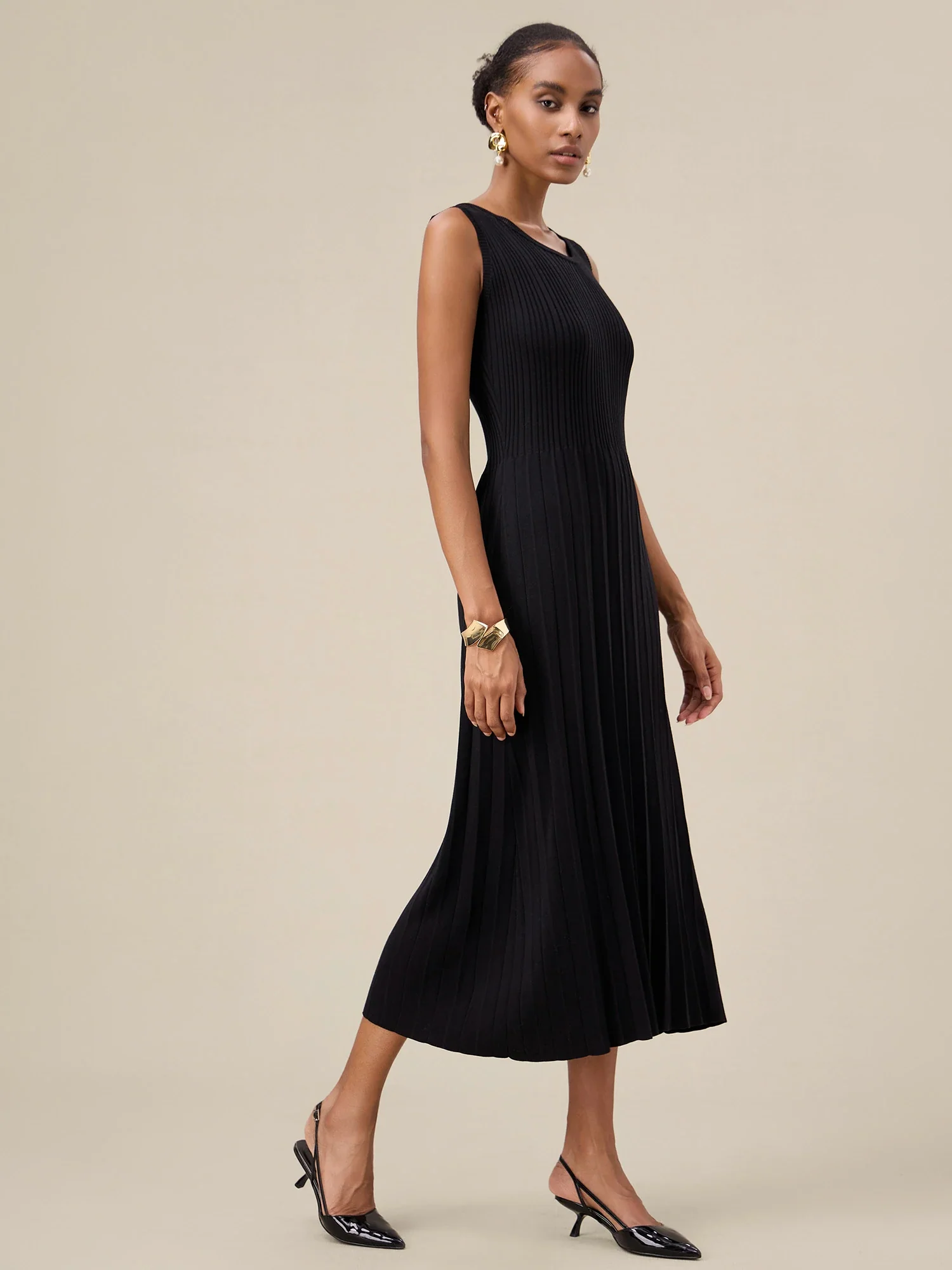 Lyocell Sleeveless Pleated Dress