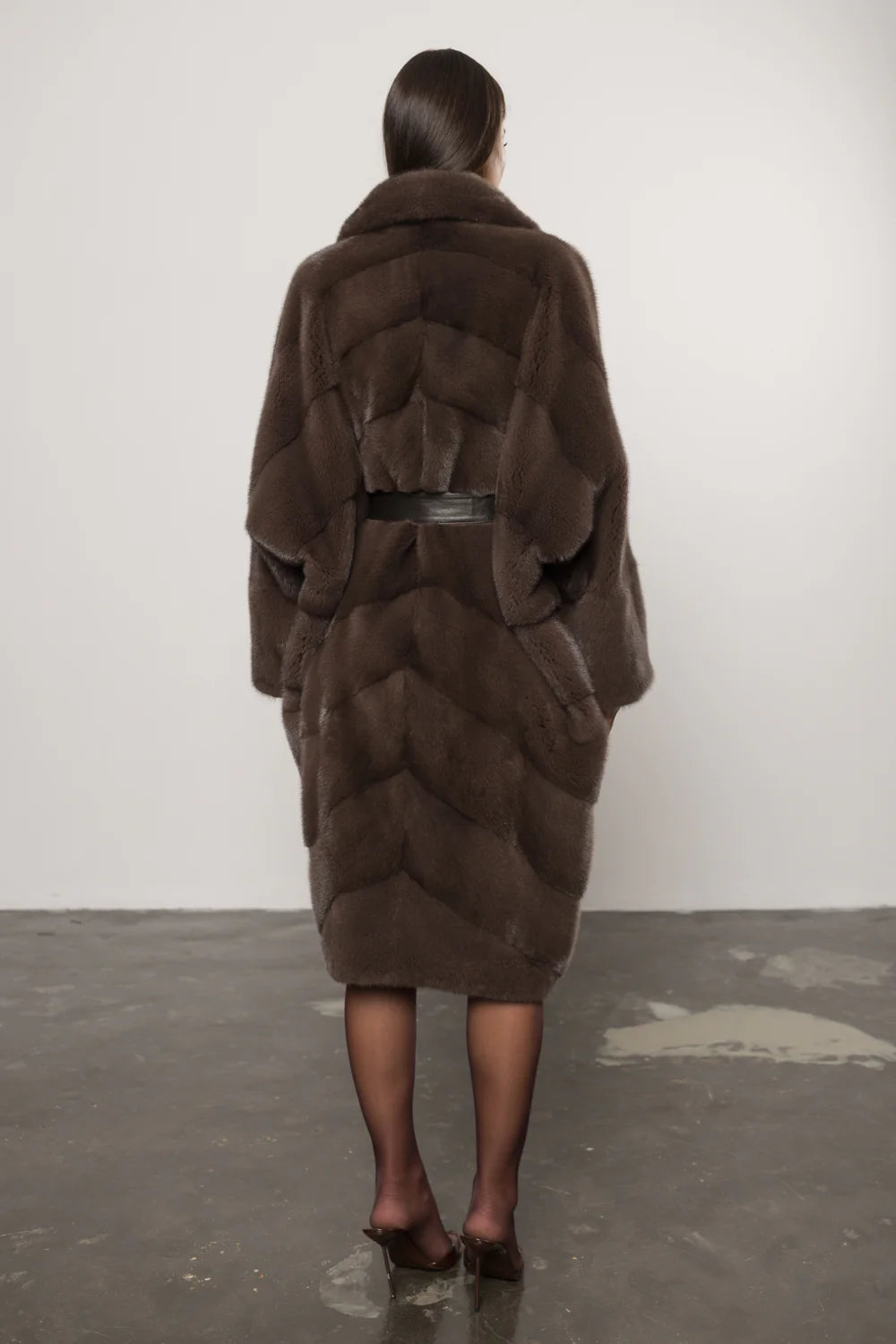 Palton din Blană Naturală de Vizon NAFA, cu Cordon din Piele, Chocolate 425