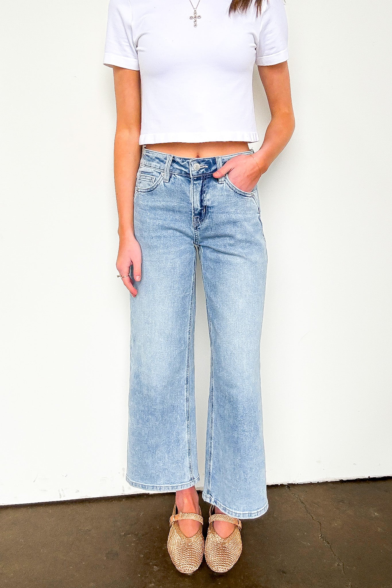 Mid Rise Wide Leg Crop Pants