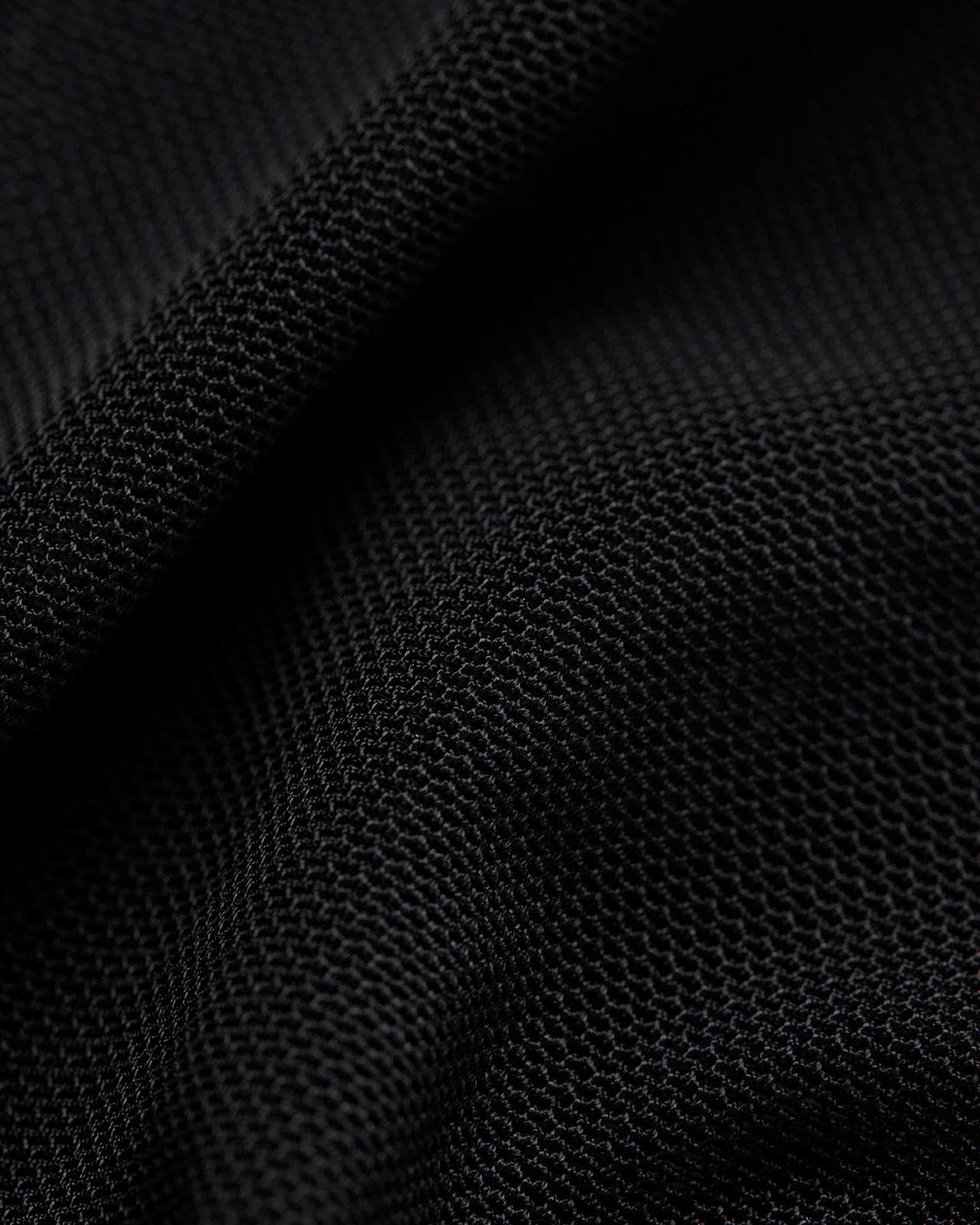 Mesh - Black Tonal