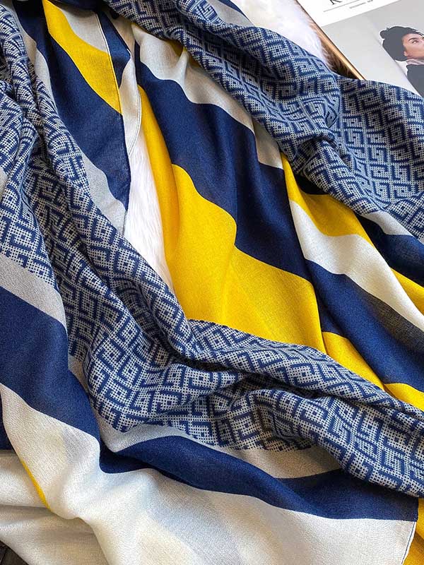 Urban Printed Contrast Color Sunscreen Silk Scarf