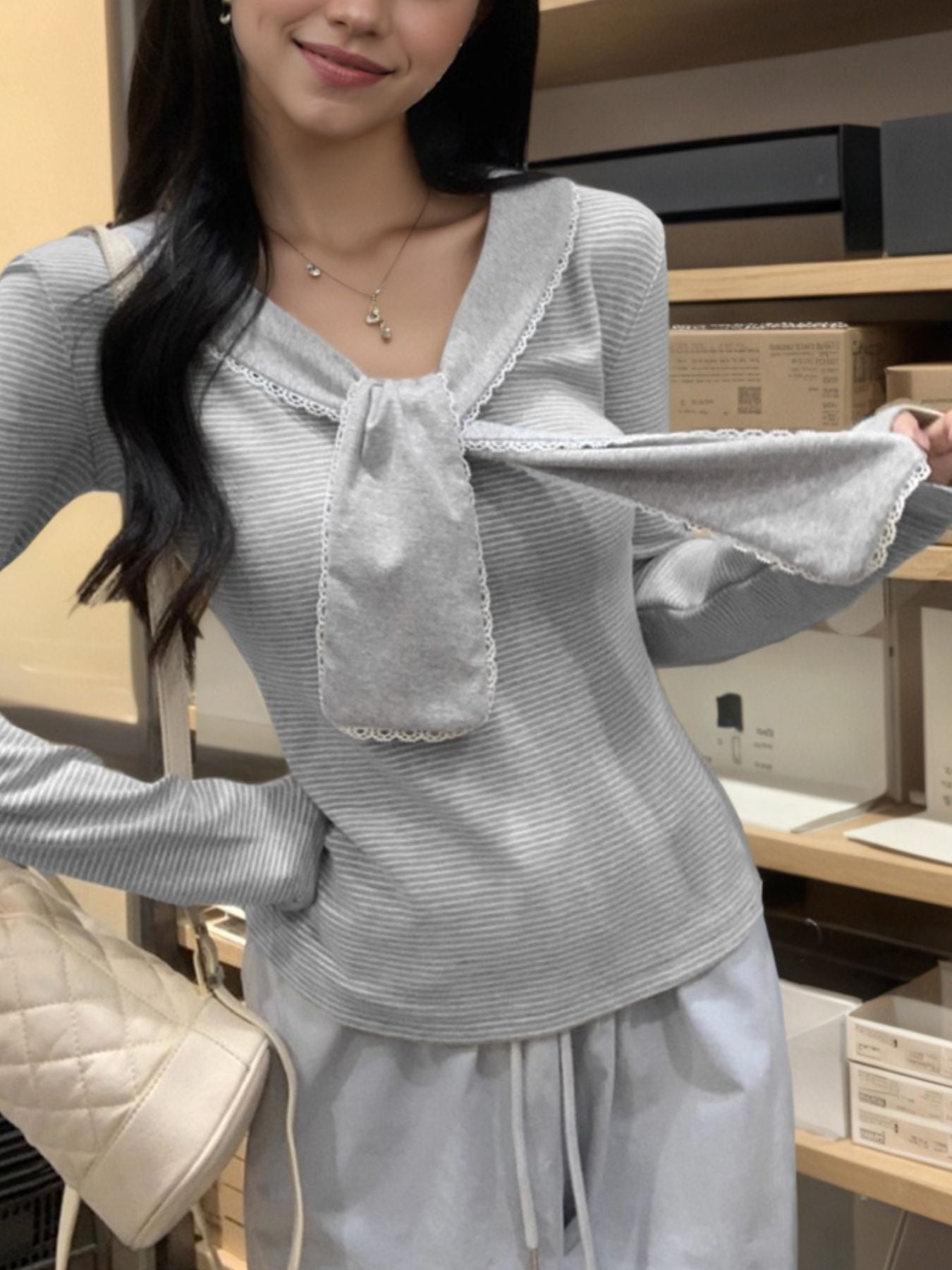 Lace-Trimmed Bowknot Long Sleeve T-Shirt