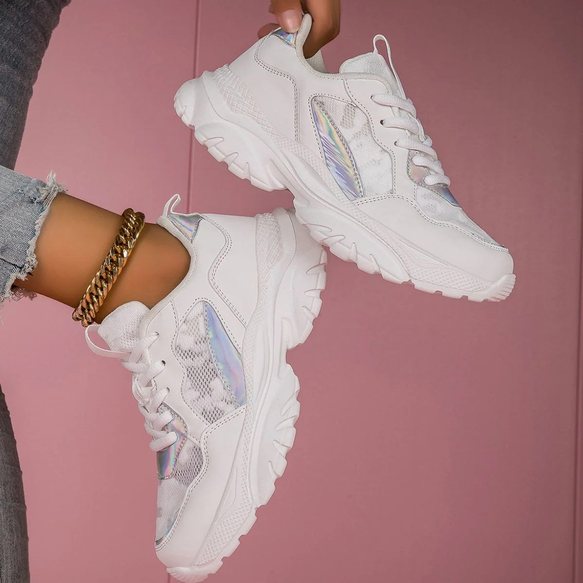 Round Toe Platform Athletic Shoe (2 color options)