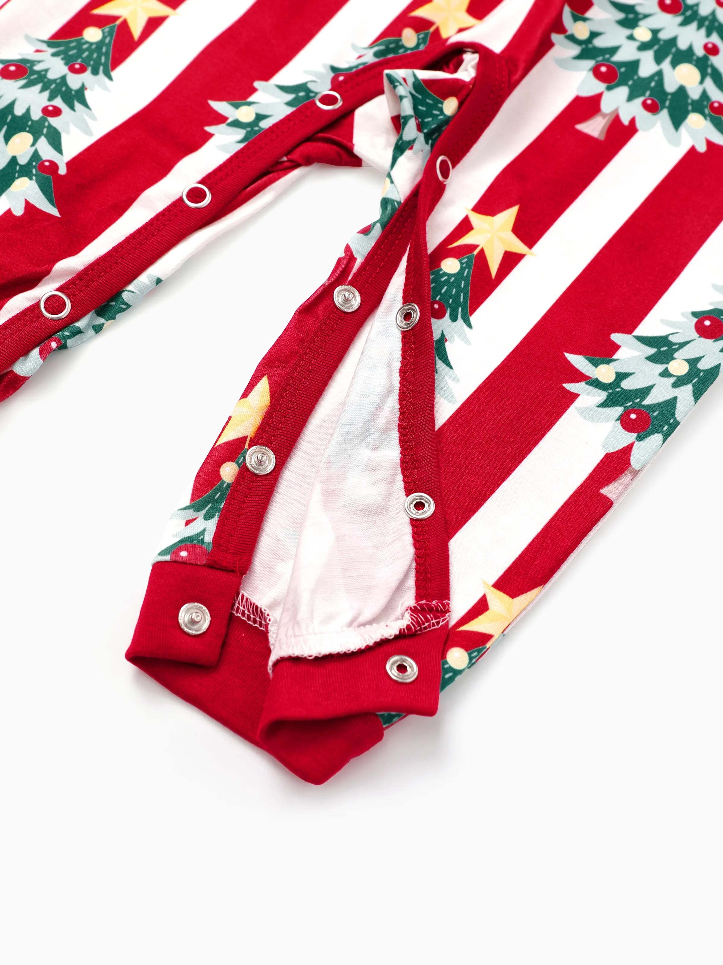Christmas Family Matching Trees Print Stripes Long-sleeve Pajamas Sets with Christmas Socks Red