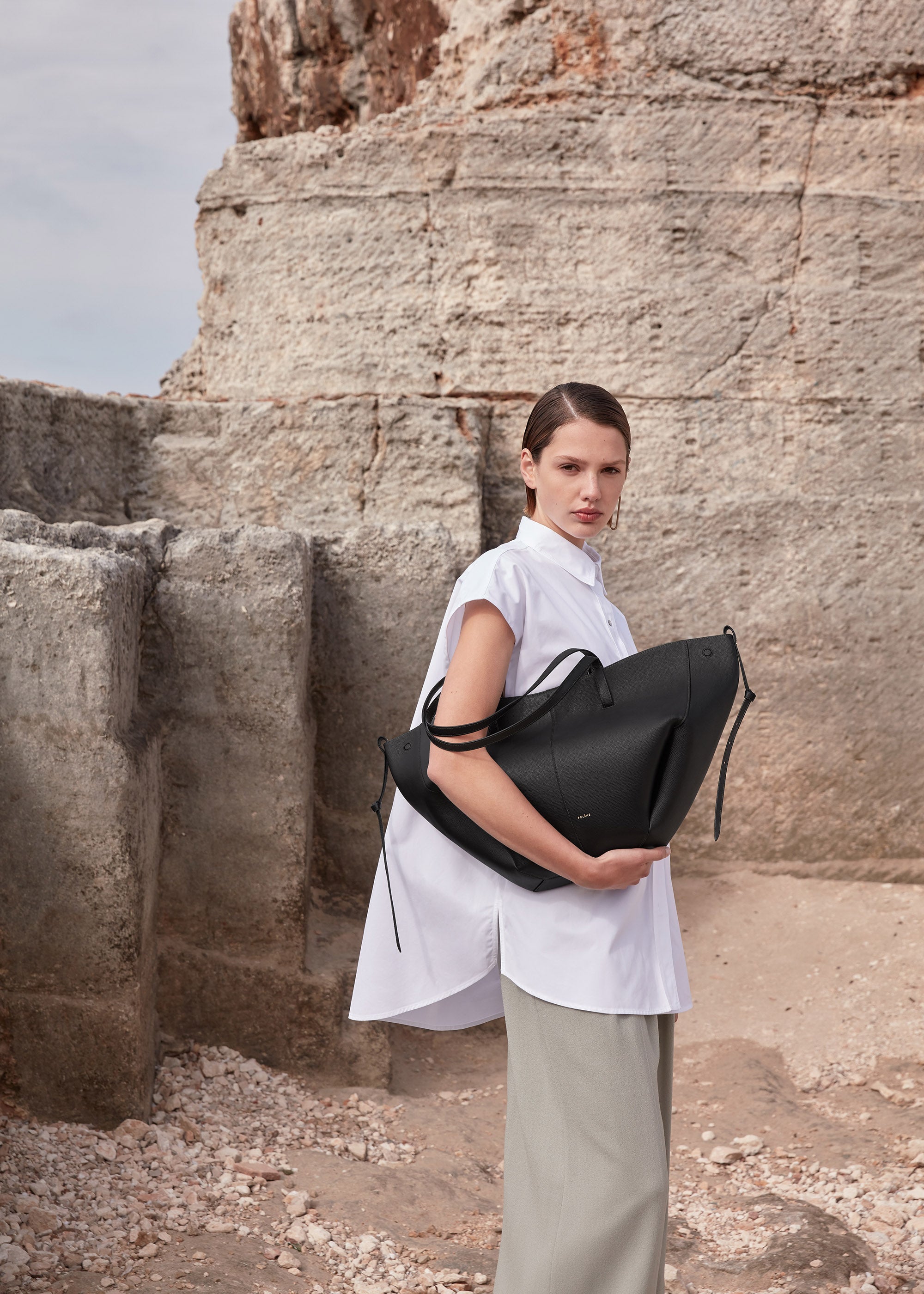 Cyme - Textured Black Clearance sale