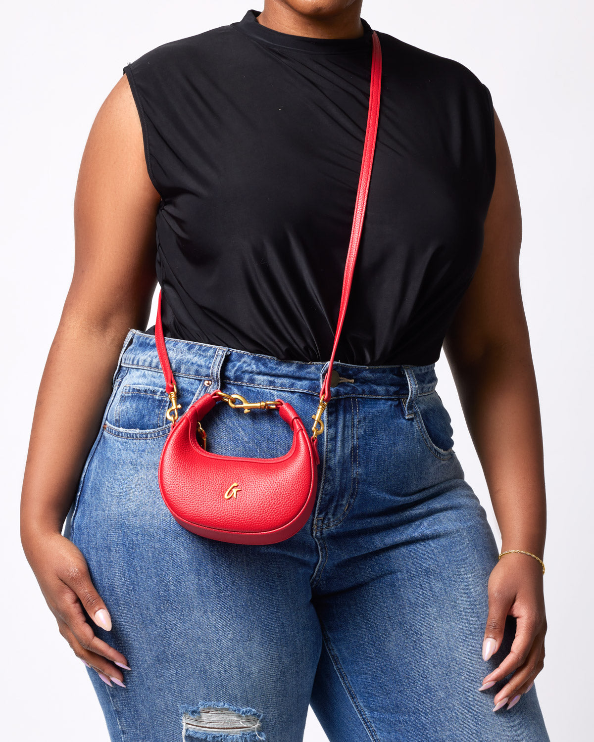 NANO PEBBLE HOBO BAG - RED