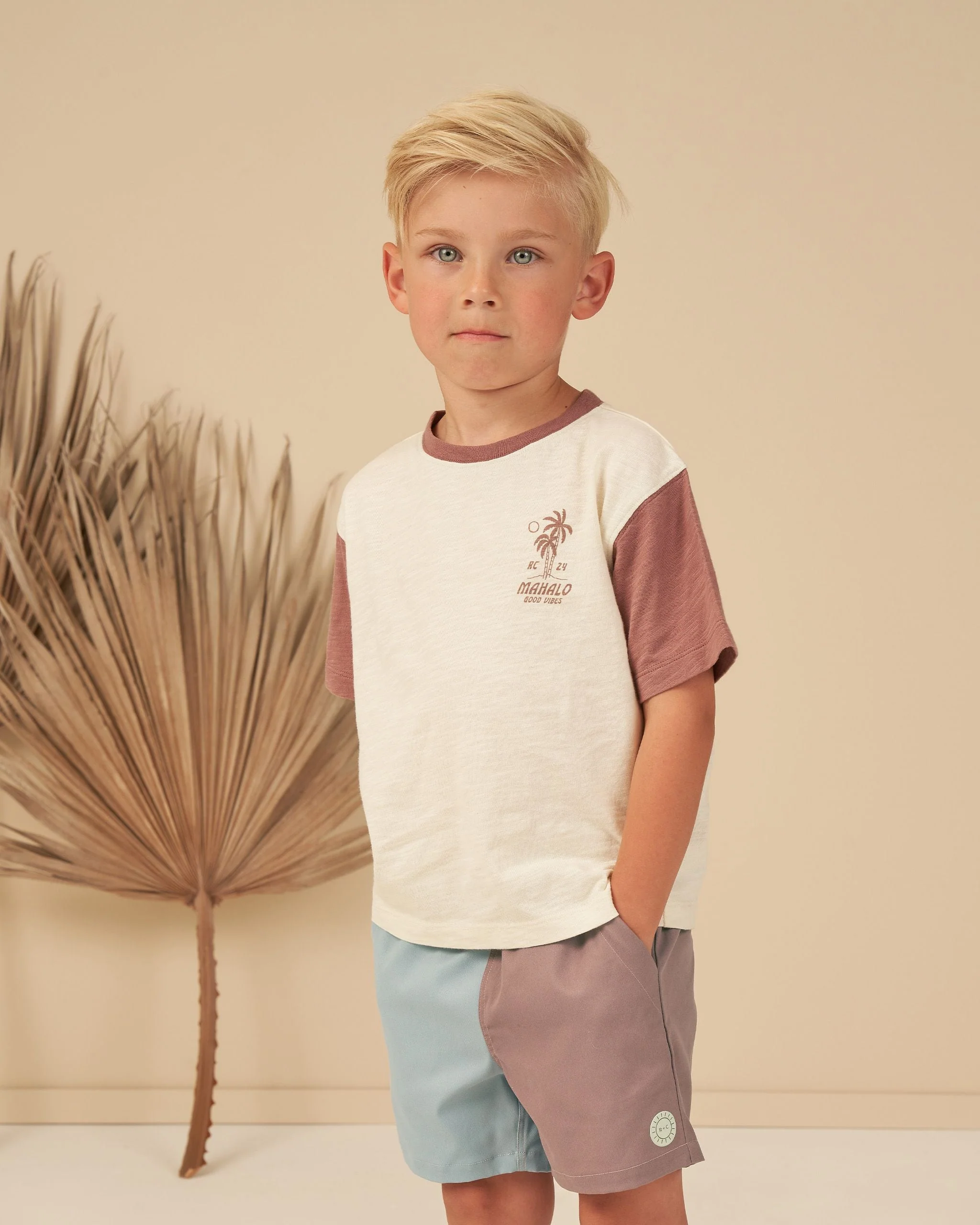 contrast short sleeve tee || mahalo