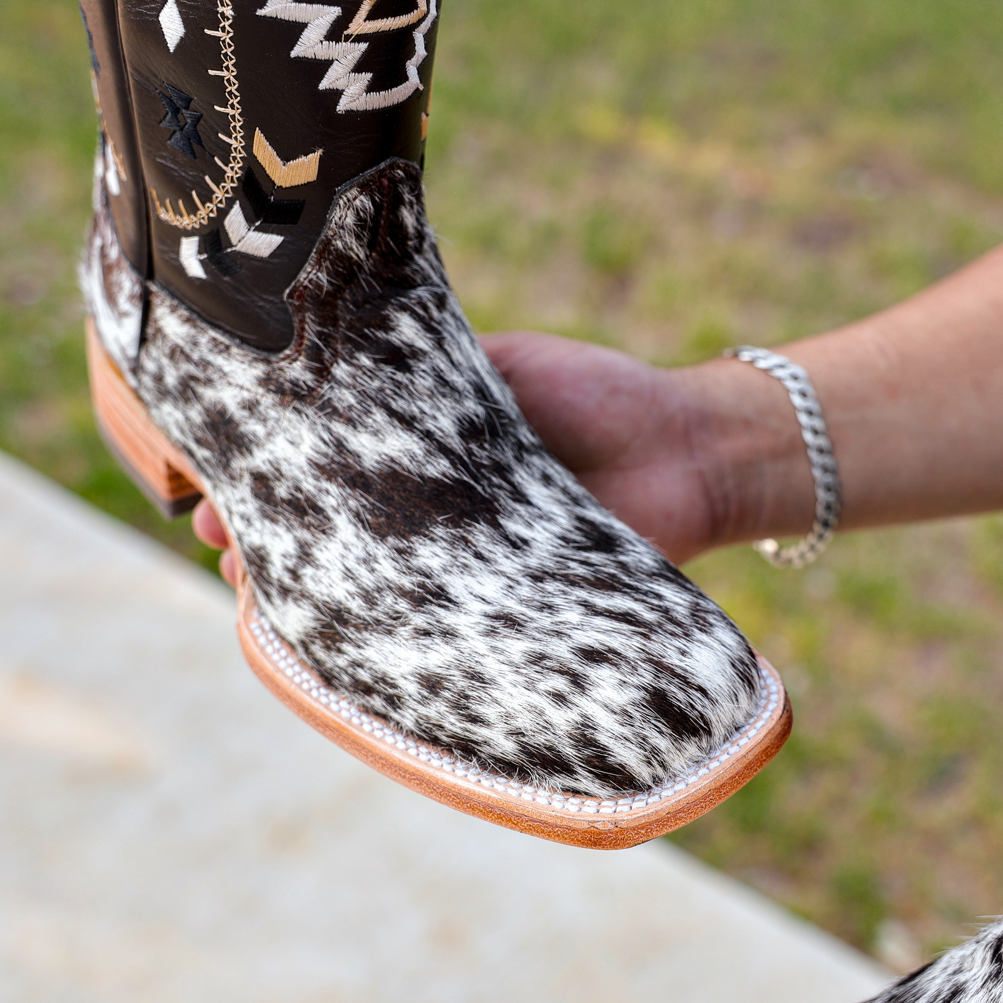 Brown Cowhide Leather Boots - Square Toe
