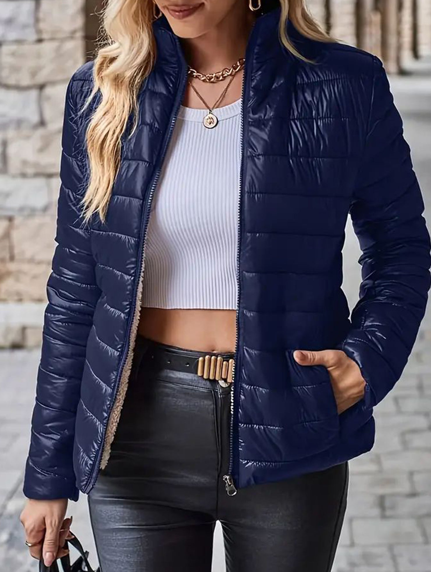 Short, slim-fitting, stand-up collar cotton coat