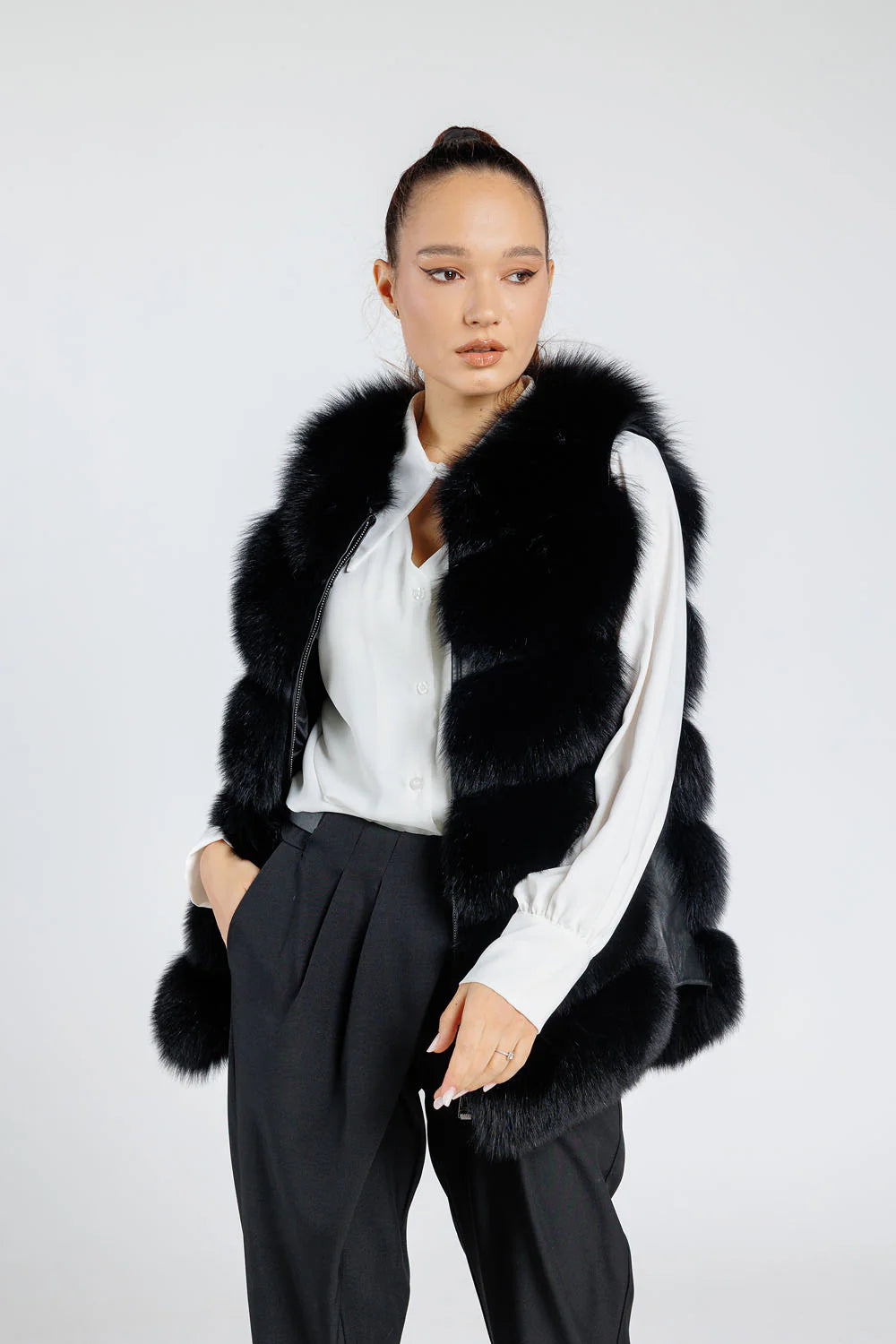 Haină din Blană Naturală de Vulpe, cu Mâneci Detașabile, Femei, Obsidian 255