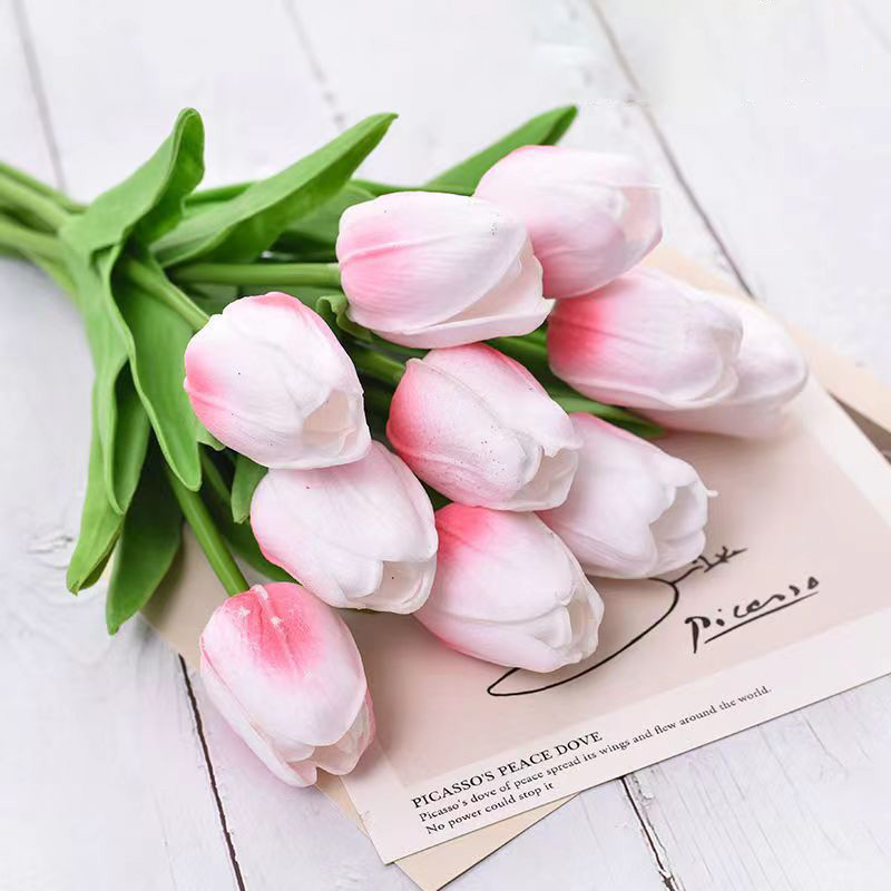 UV Resistant Lifelike Artificial Tulips Flowers