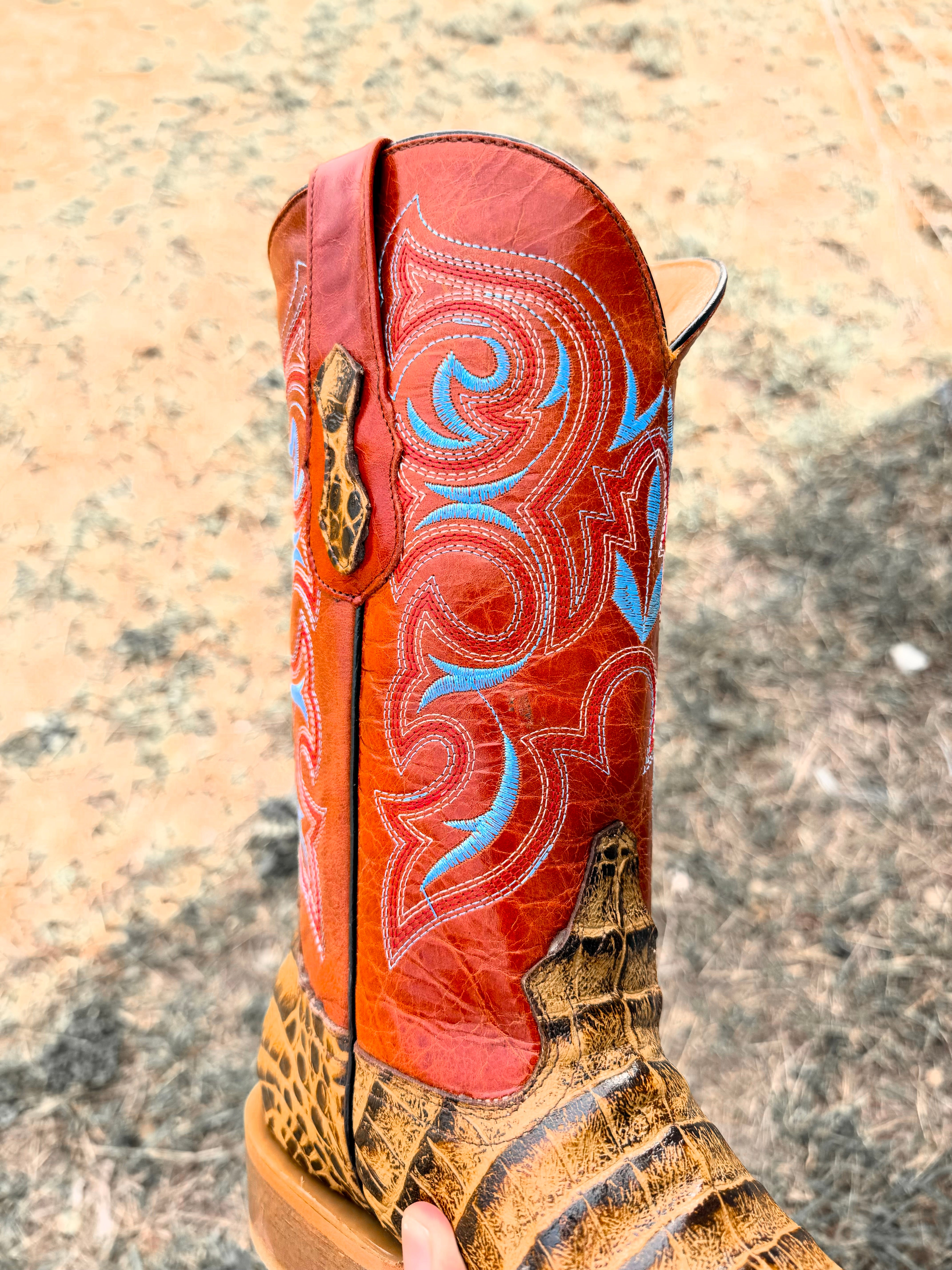 BLOWOUT SALE BOOT #25🚨