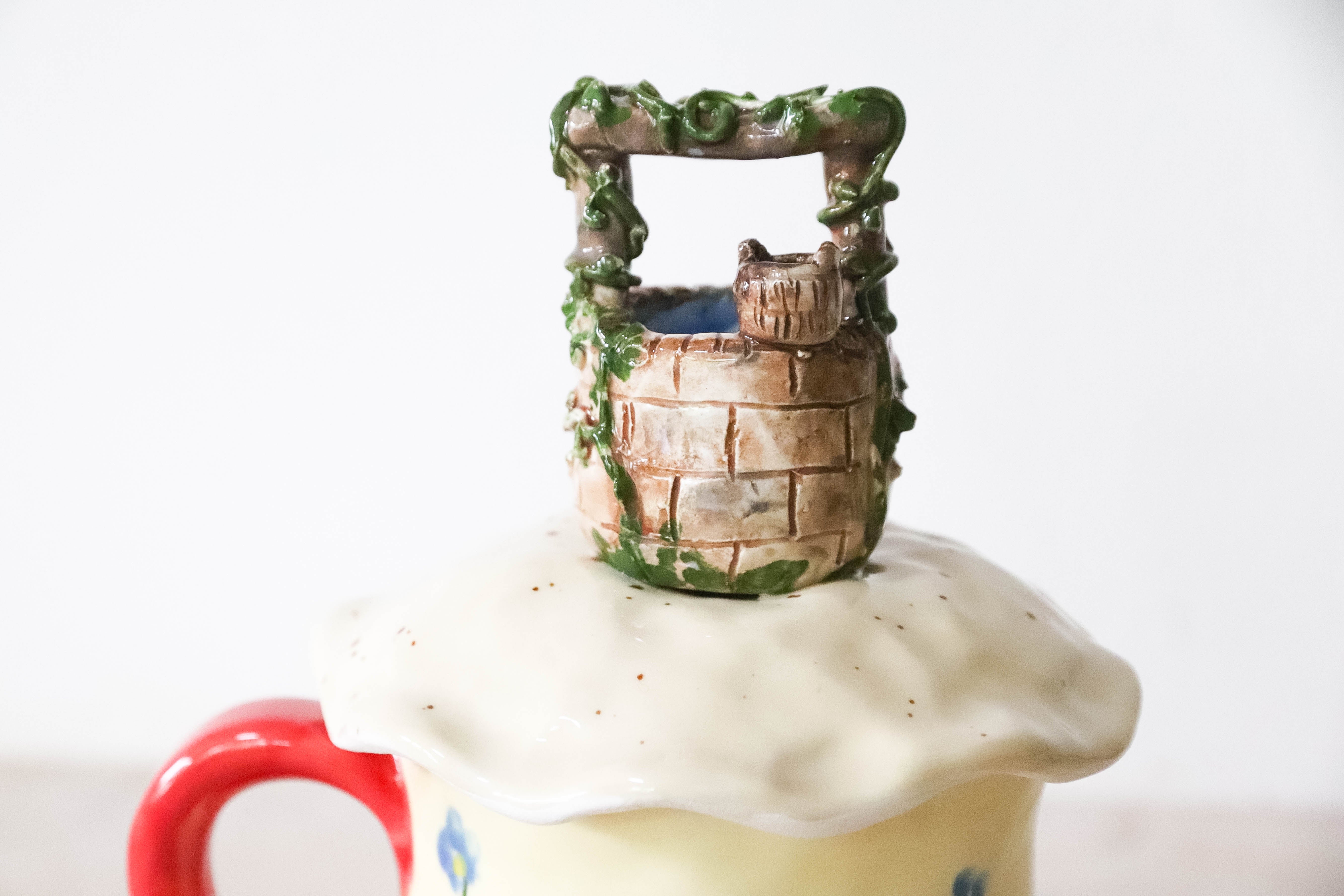 Snow White Wishing Well Tulip Mug