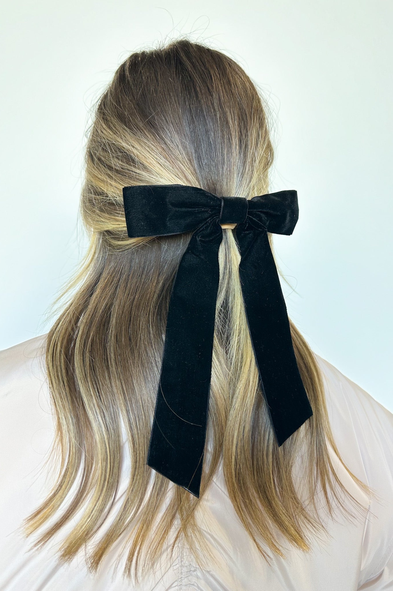Timeless Poise Velvet Bow Hair Clip