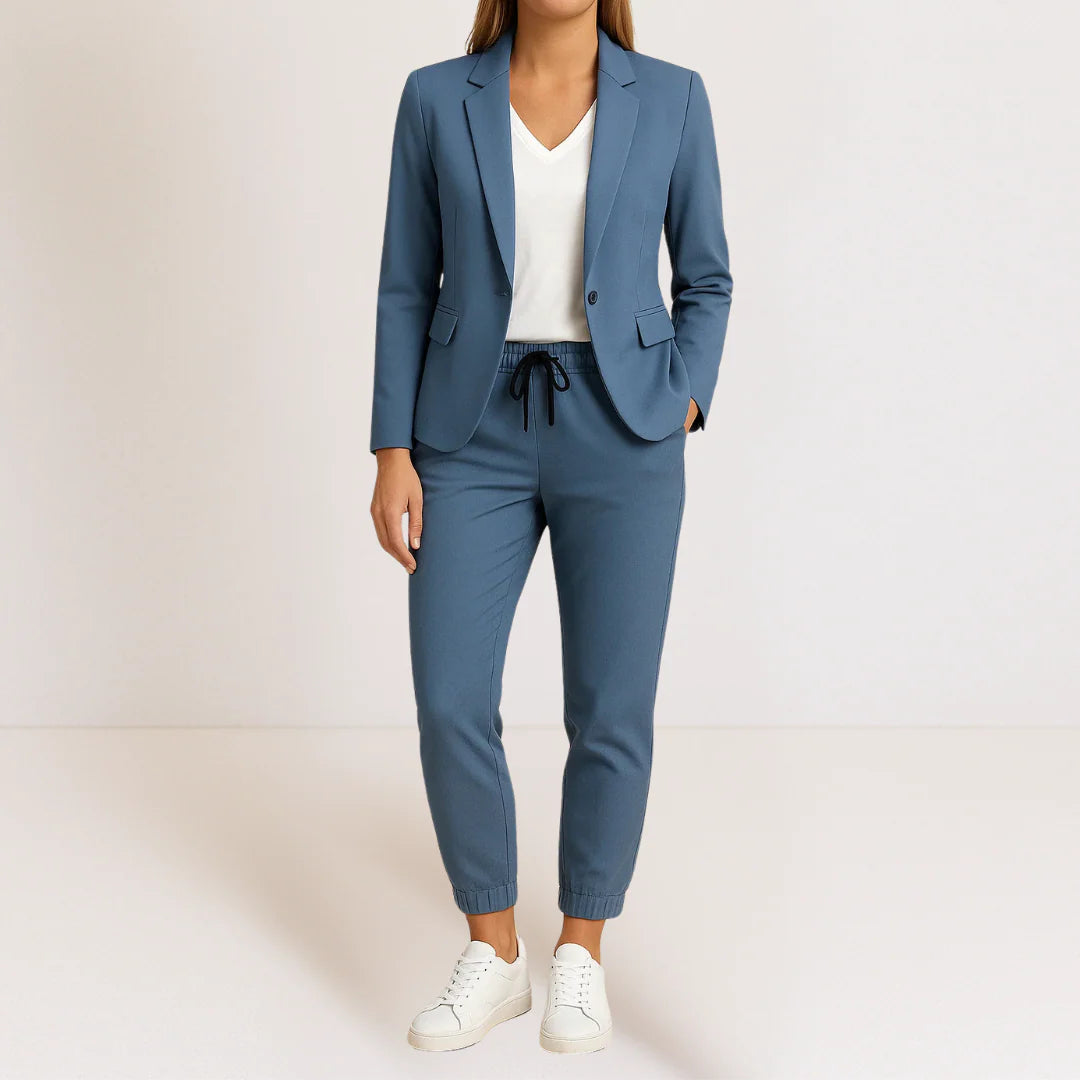 MoniqueKarstar | Women's Two-Piece Suit