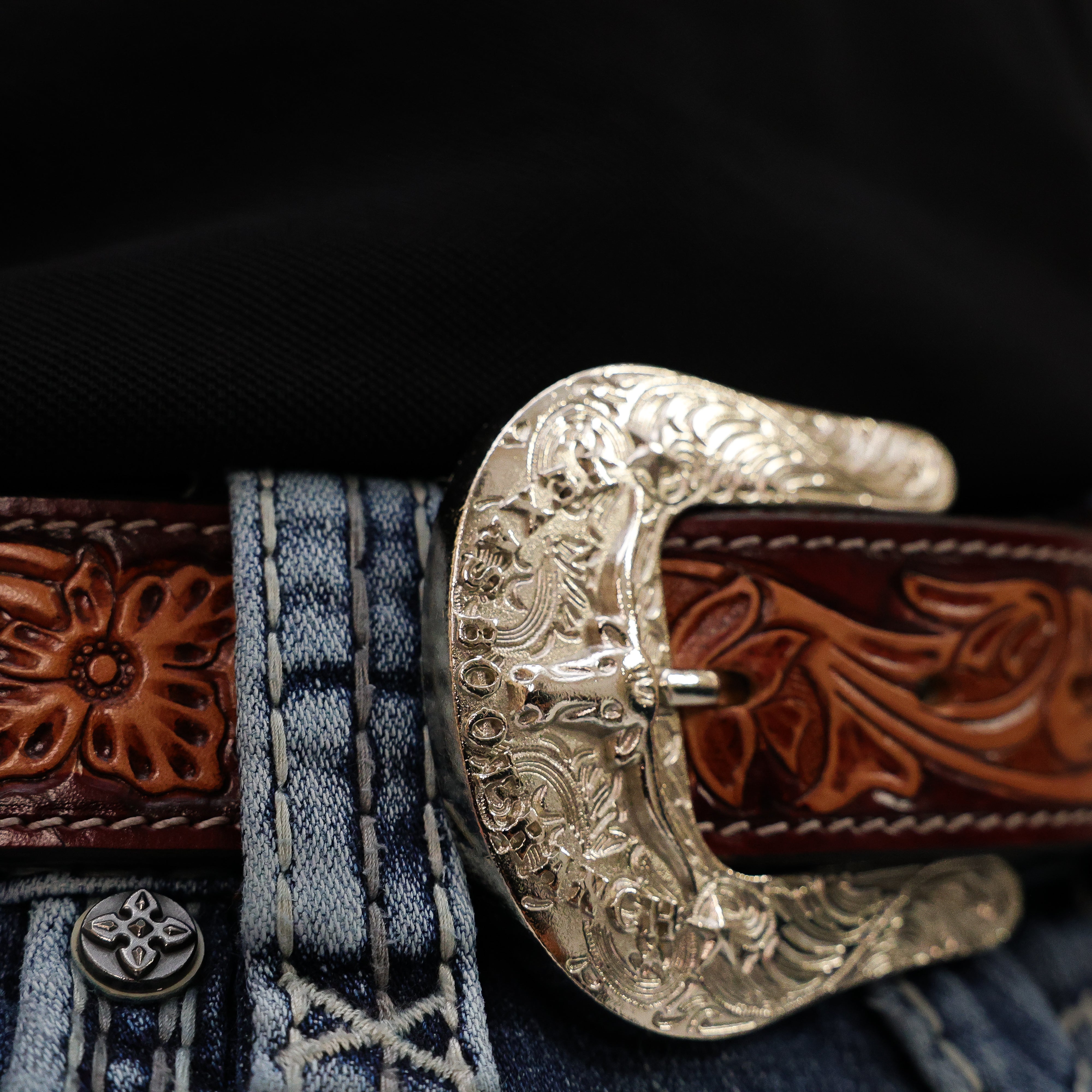 Hand-Tooled Artesanal Beaded Leather Belt