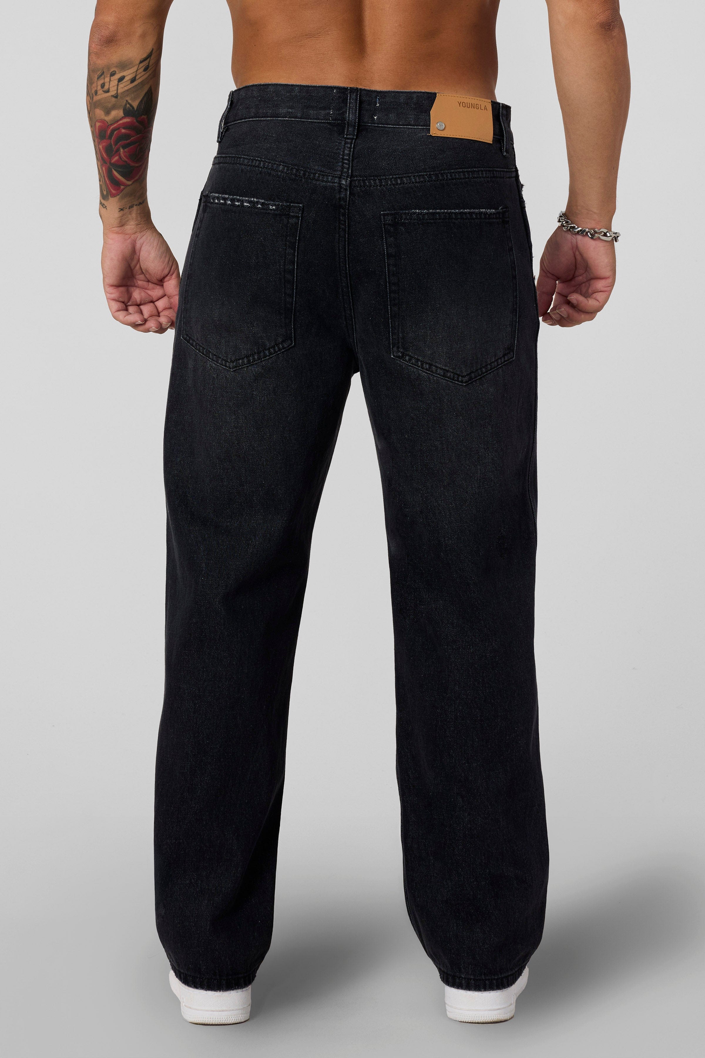 6025 - Straight Fit Ripped Jeans