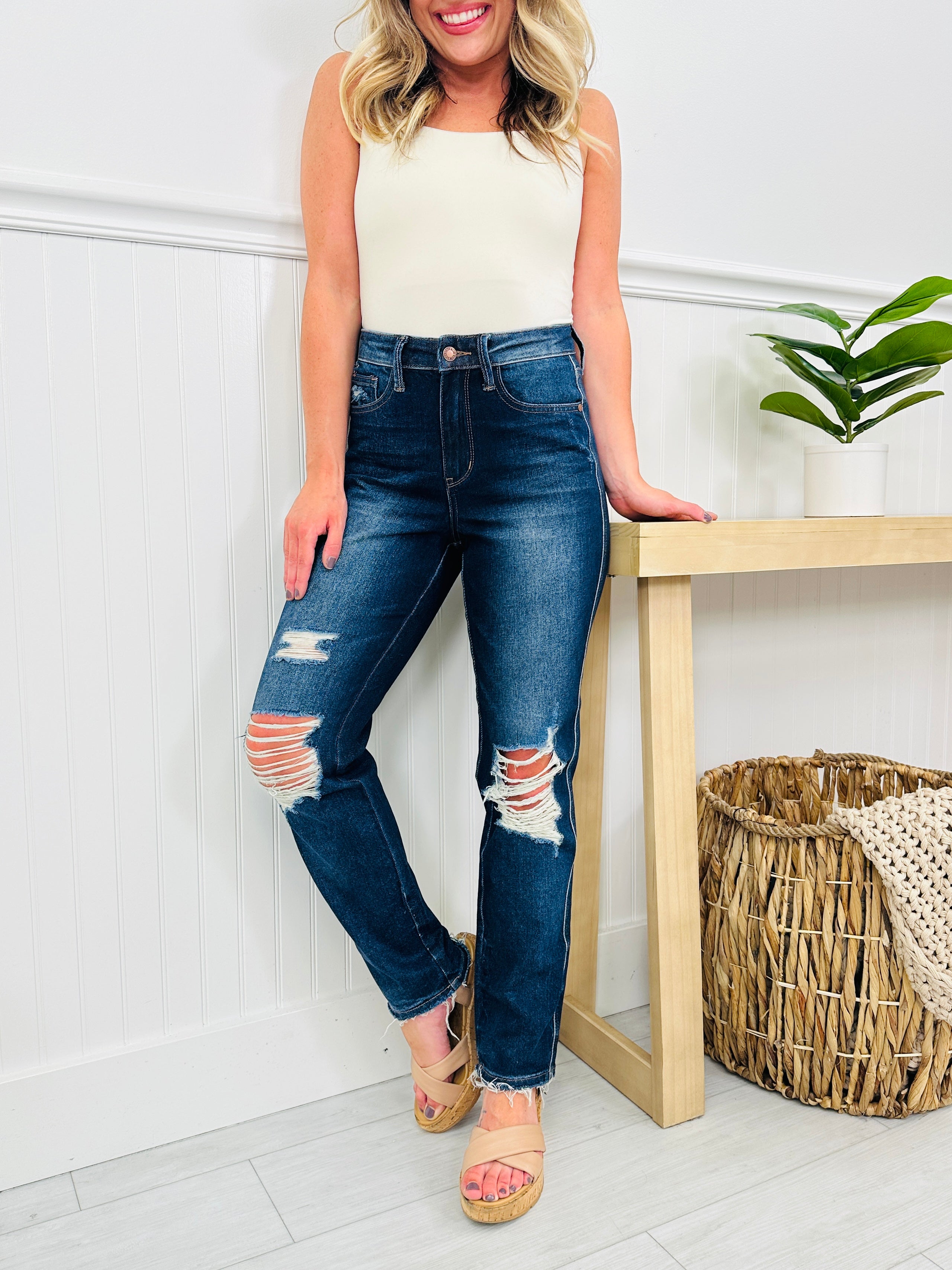 Judy Blue On Top Of The Trend Straight Jeans