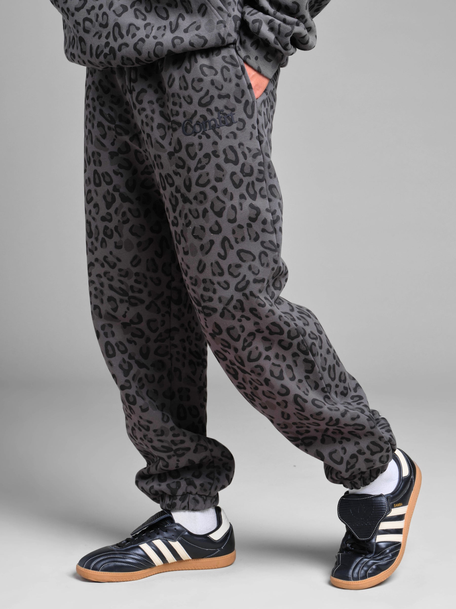 Minimalist Sweatpants