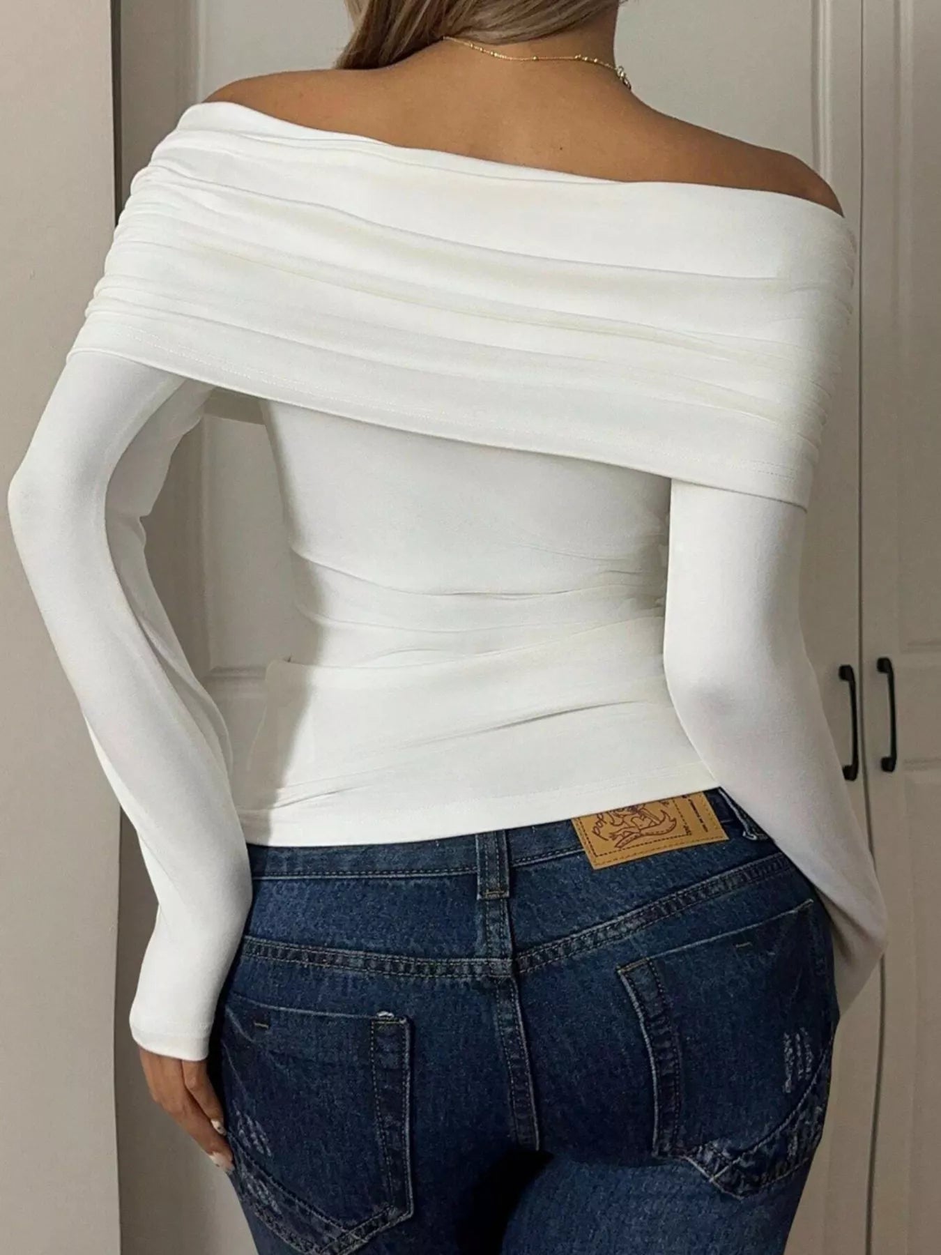 Off-Shoulder Ruched Long Sleeve T-Shirt