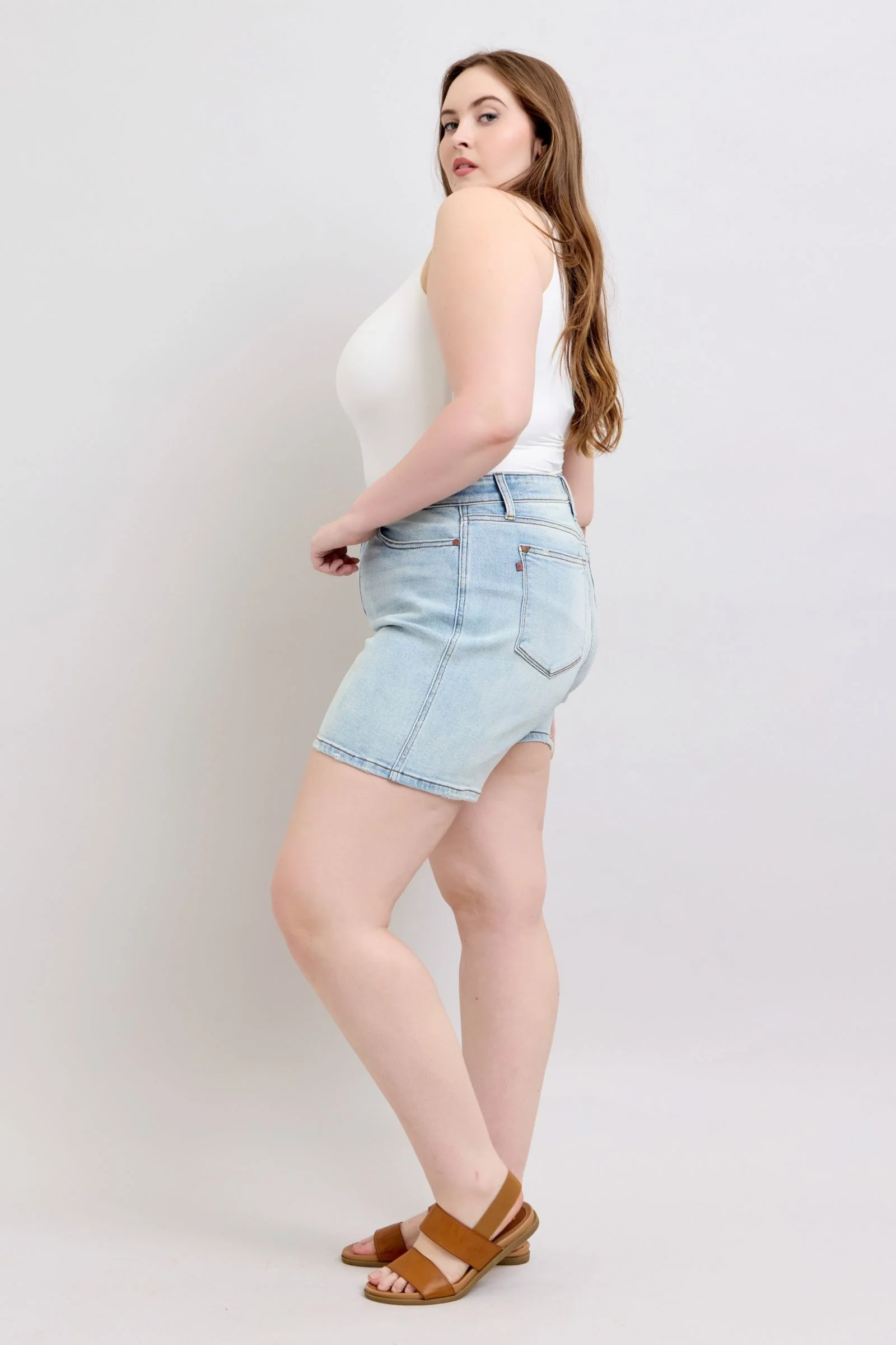2 Button Denim Shorts with Pocket
