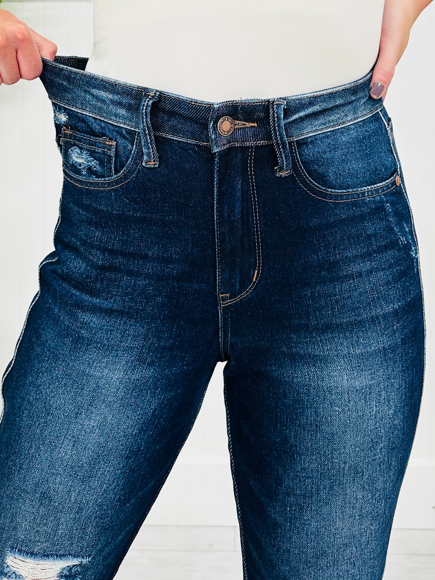 Judy Blue On Top Of The Trend Straight Jeans