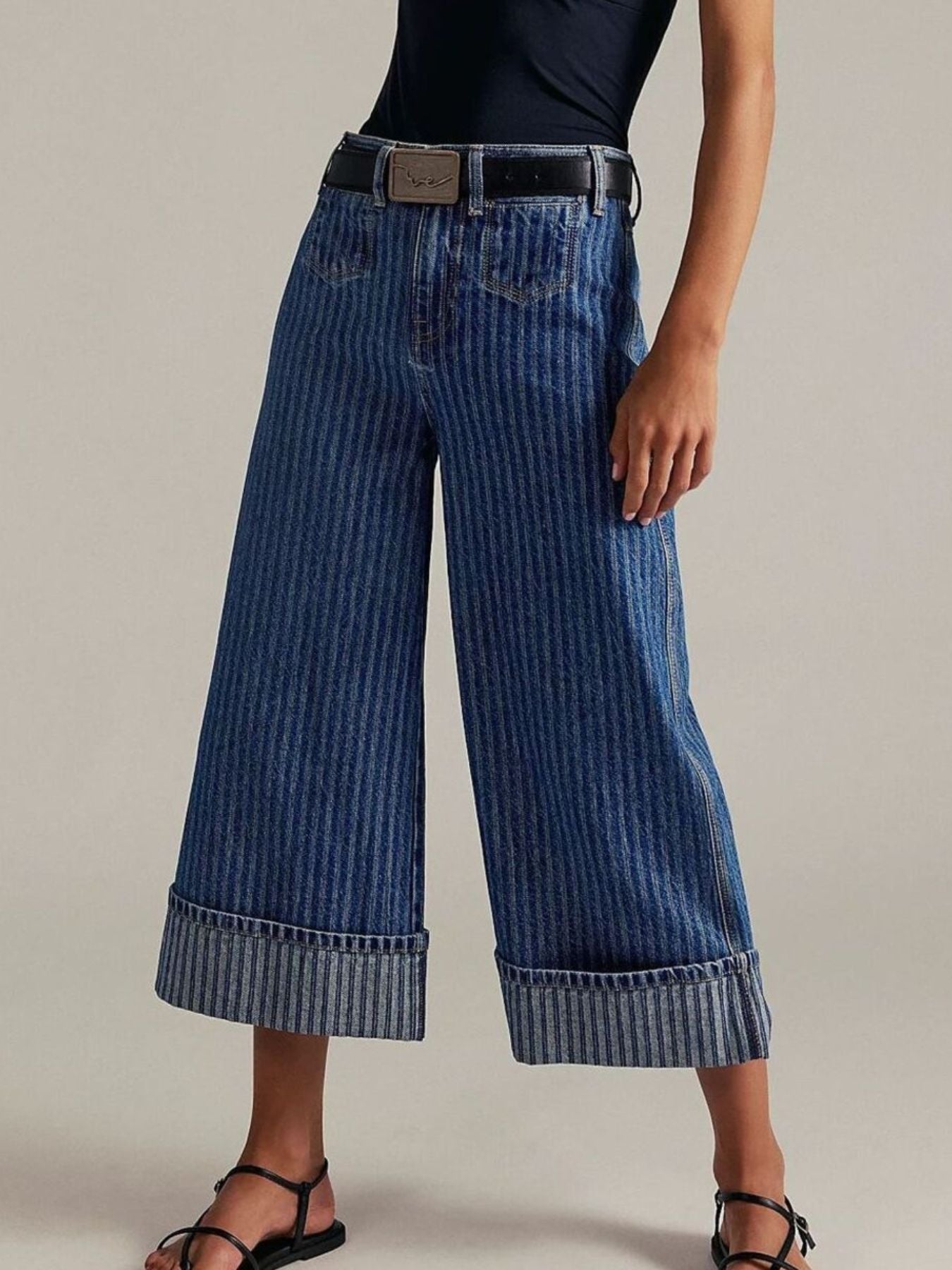 Wide-Leg Cropped Jeans