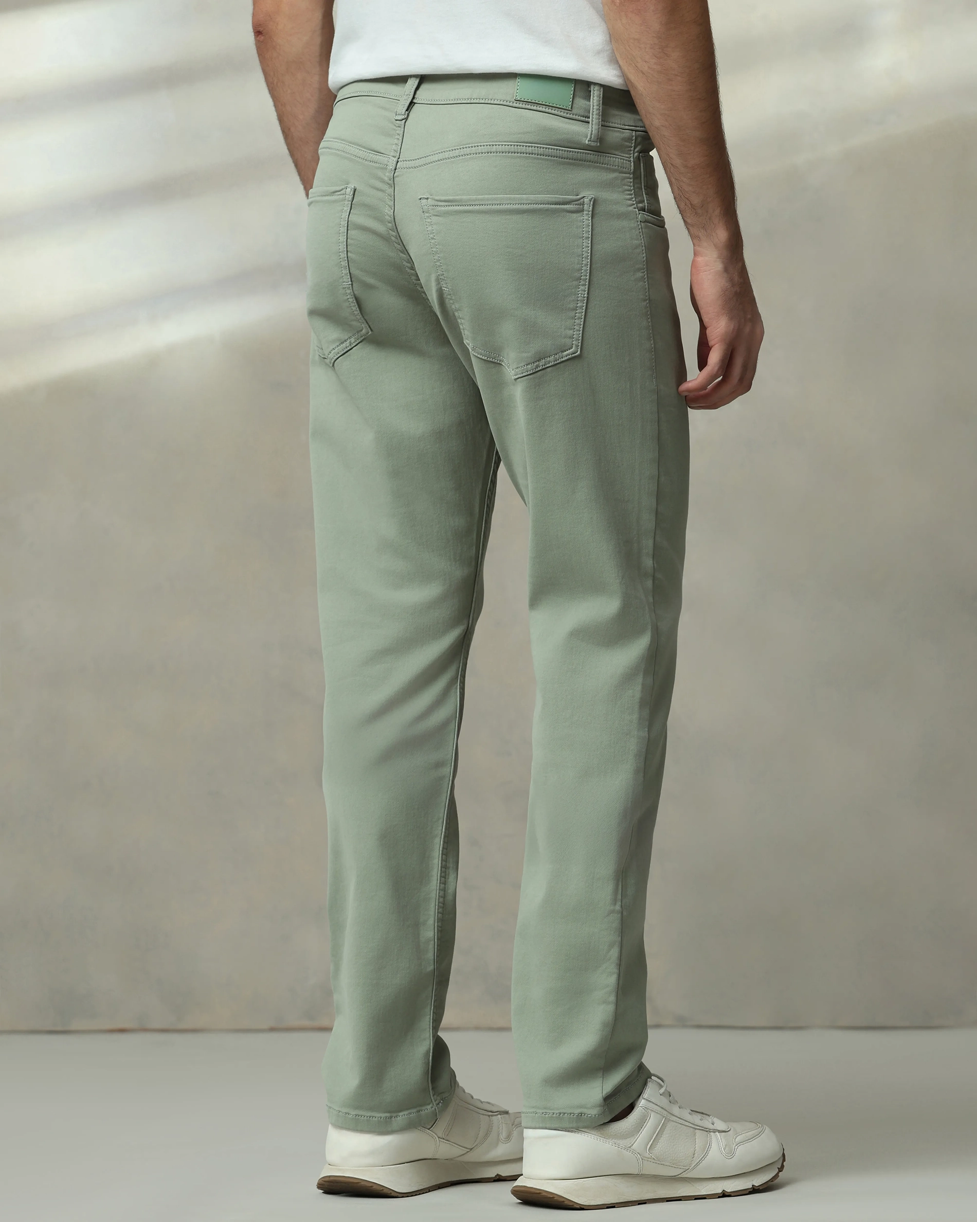 Classic Versatile And Comfortable Straight Sage Jeans