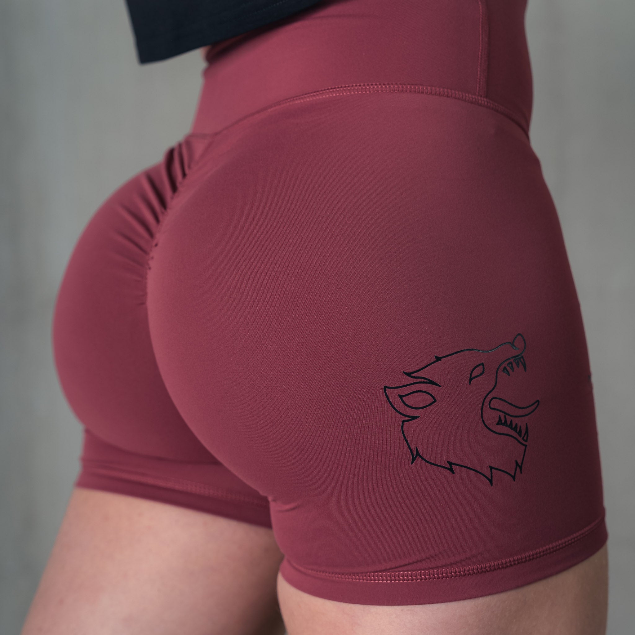 SCRUNCH WOLF BIKER SHORTS - MAROON / BLACK