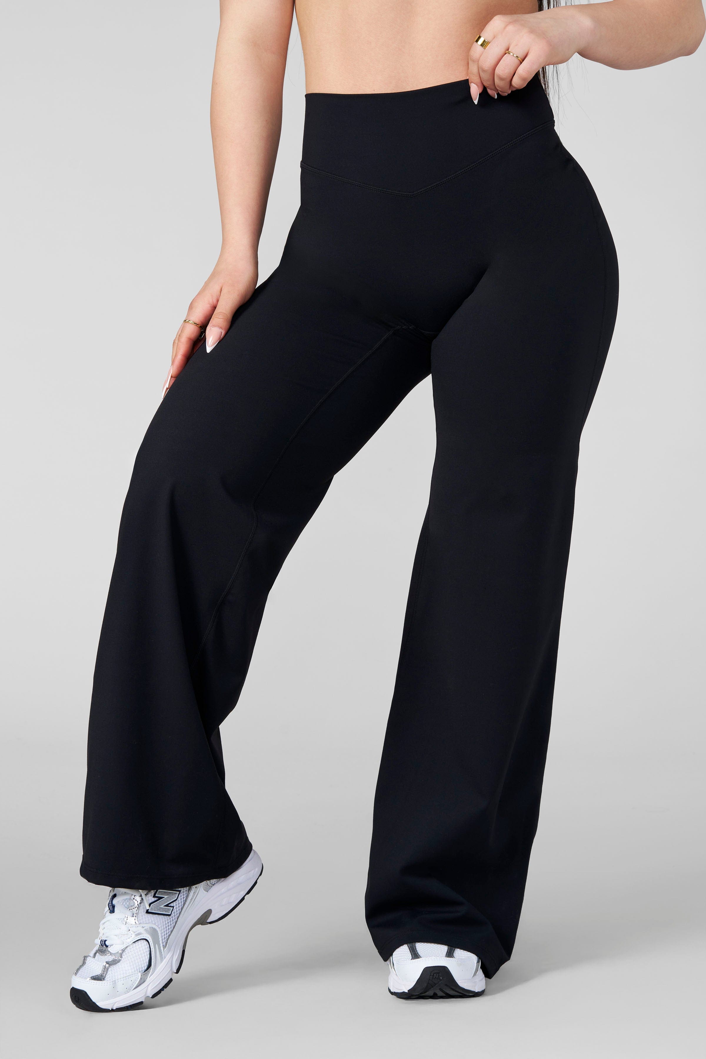 W2289 - Kove Wide Leg Flare Leggings (Short)