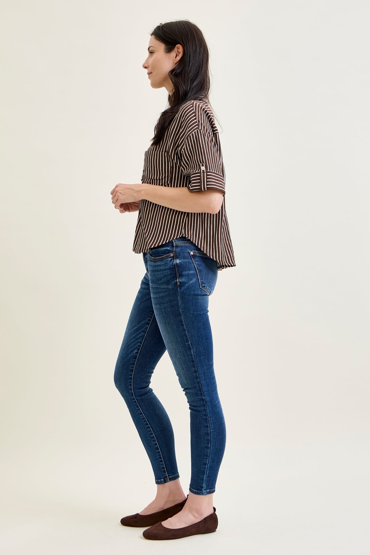 Ella Mid Rise Handsand Classic Skinny Jeans