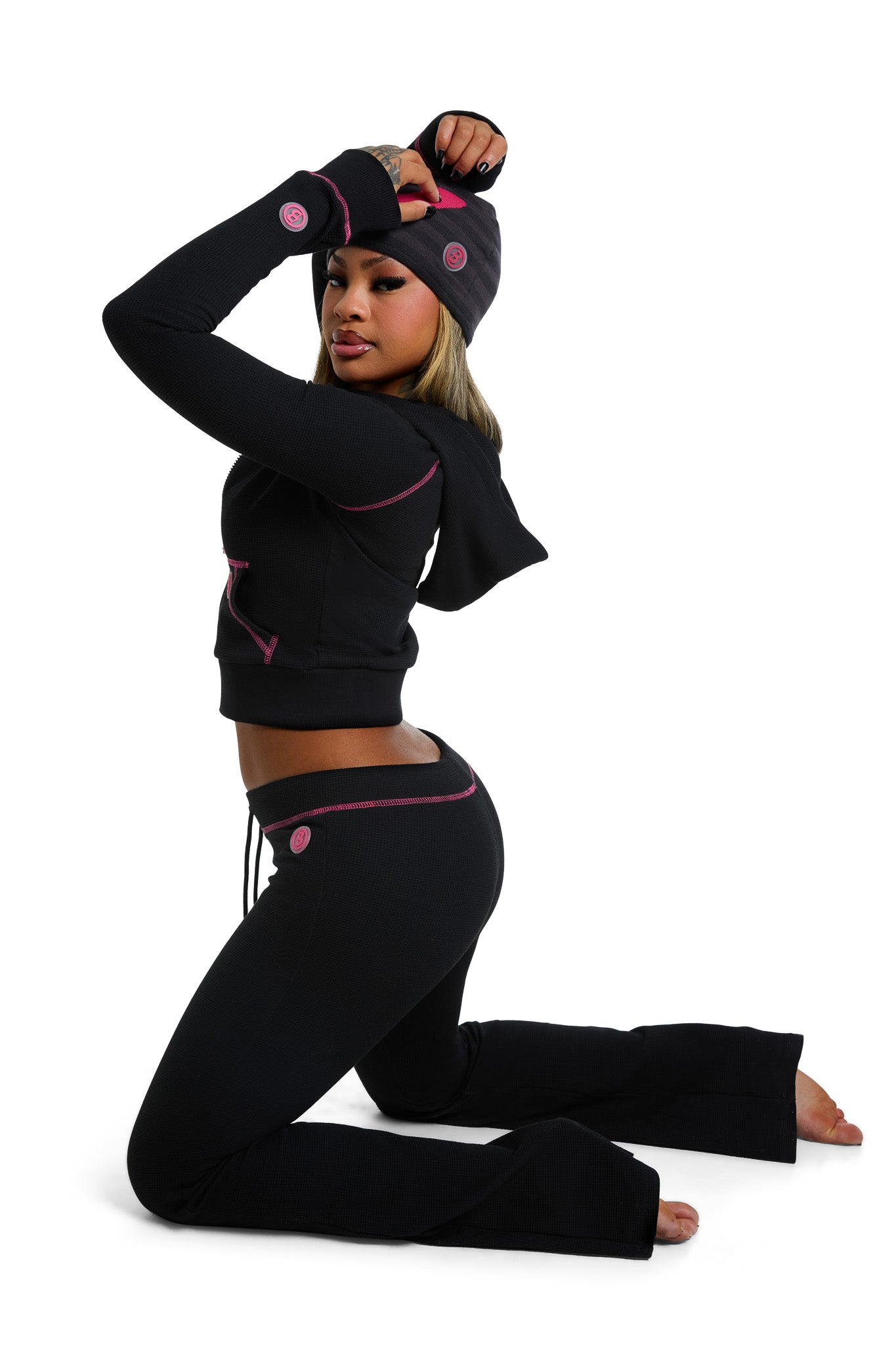 WAFFLE KNIT HOODIE (BLACK/PINK)