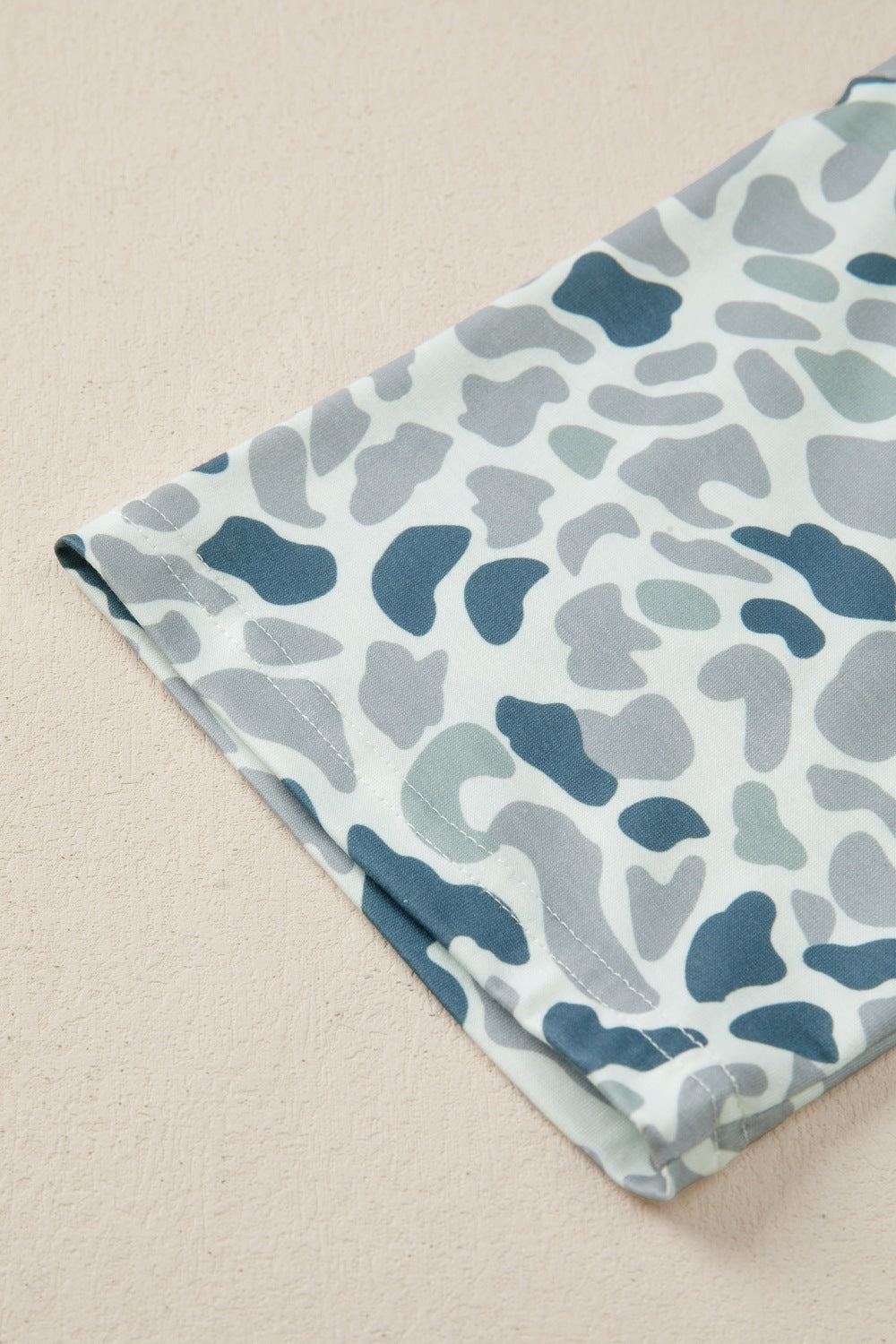 Camo Print V-Neck Pocket T-Shirt