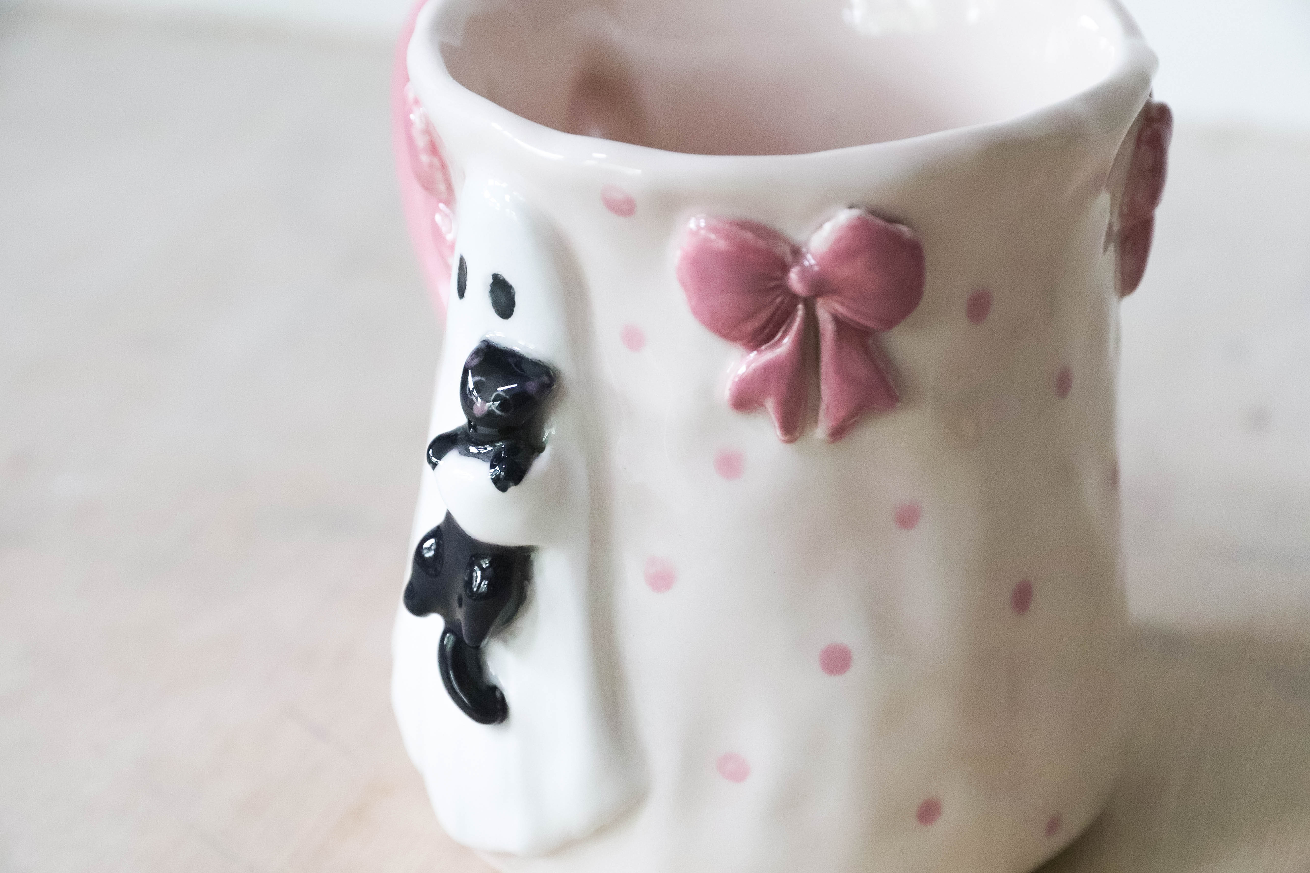 Ghost Cat Tulip Mug