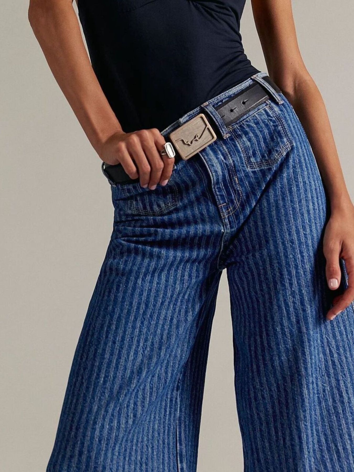 Wide-Leg Cropped Jeans