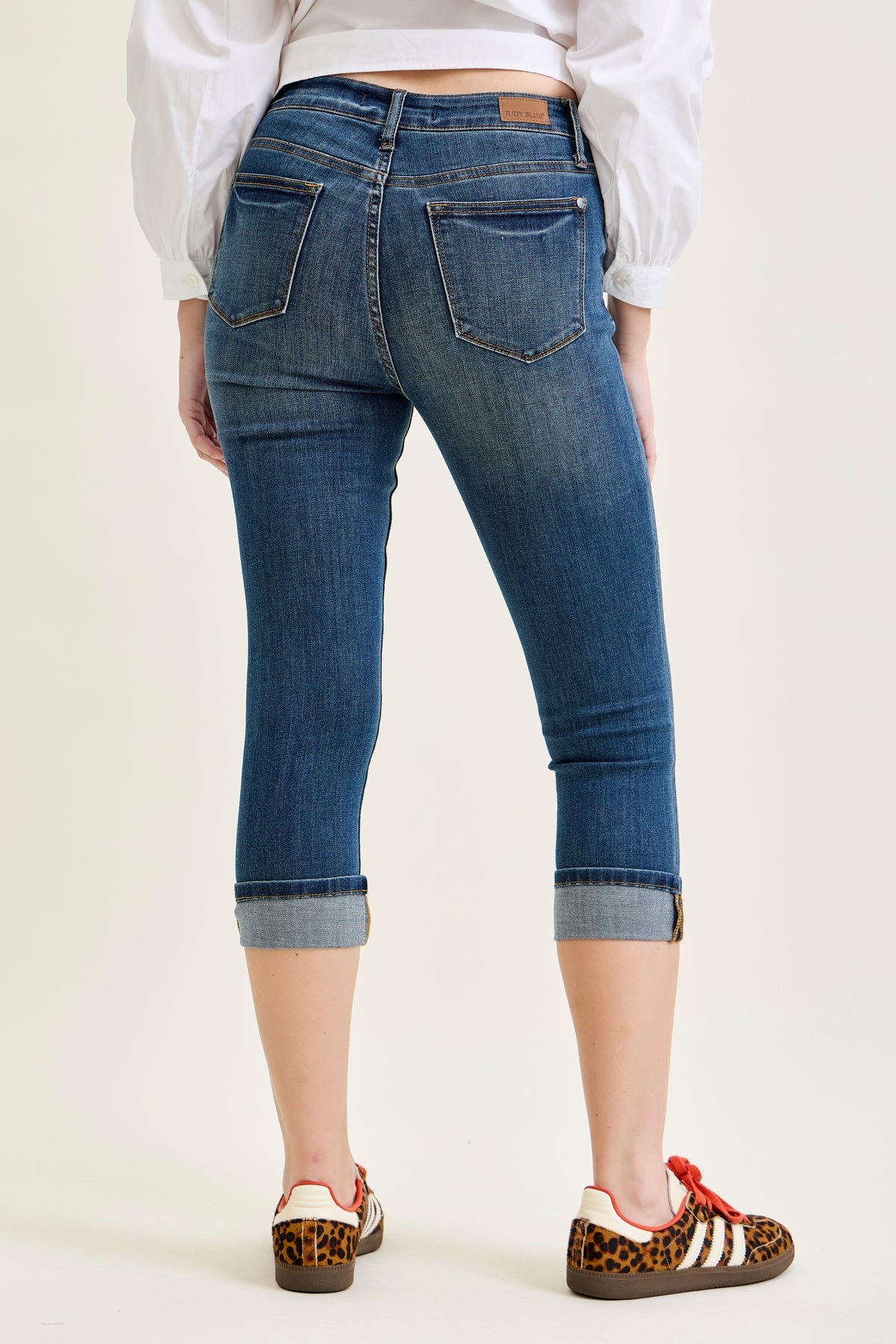 Serenity Mid Rise Capri