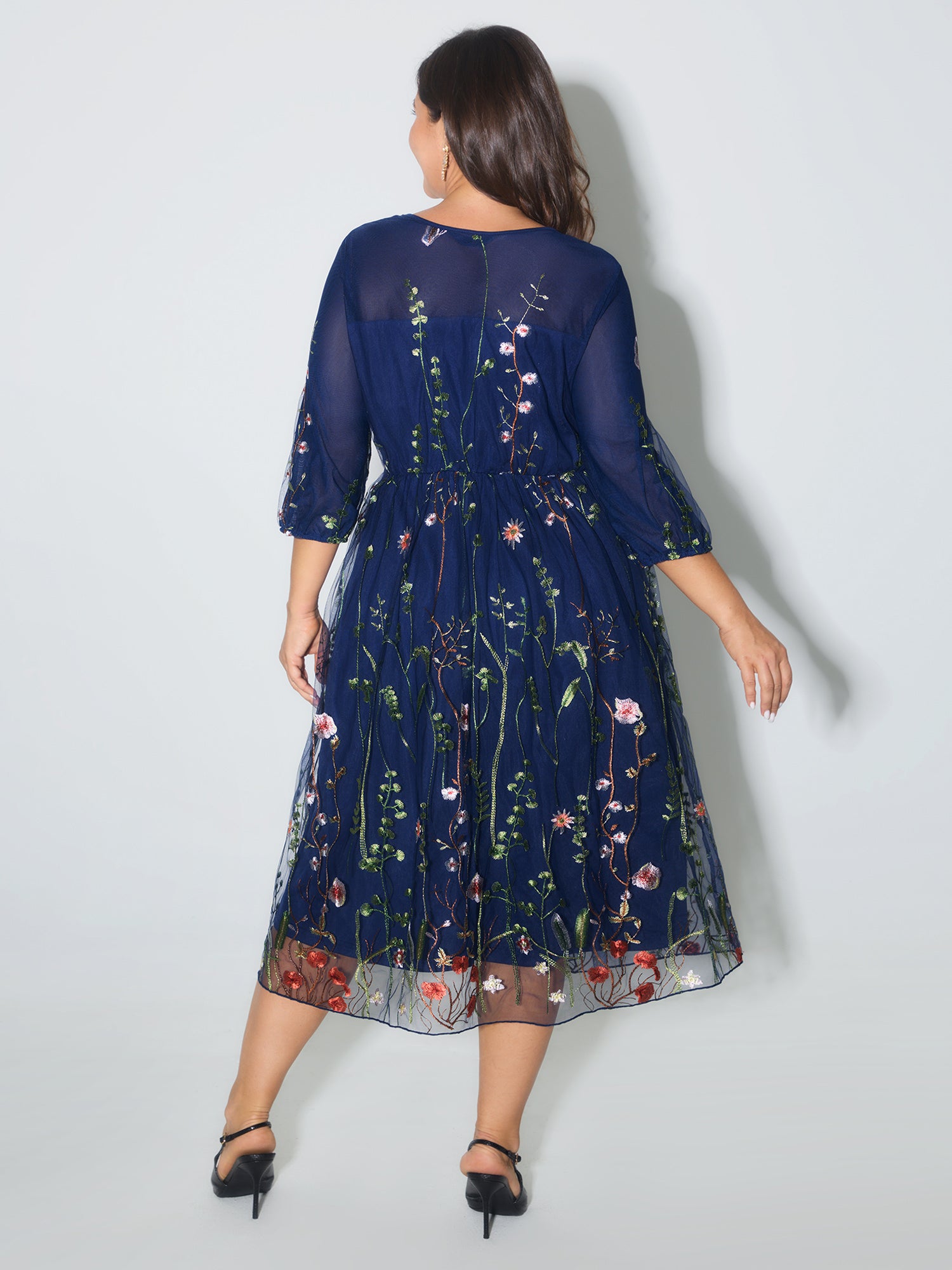 Floral Embroidered Elastic Waist Lined Midi Dress